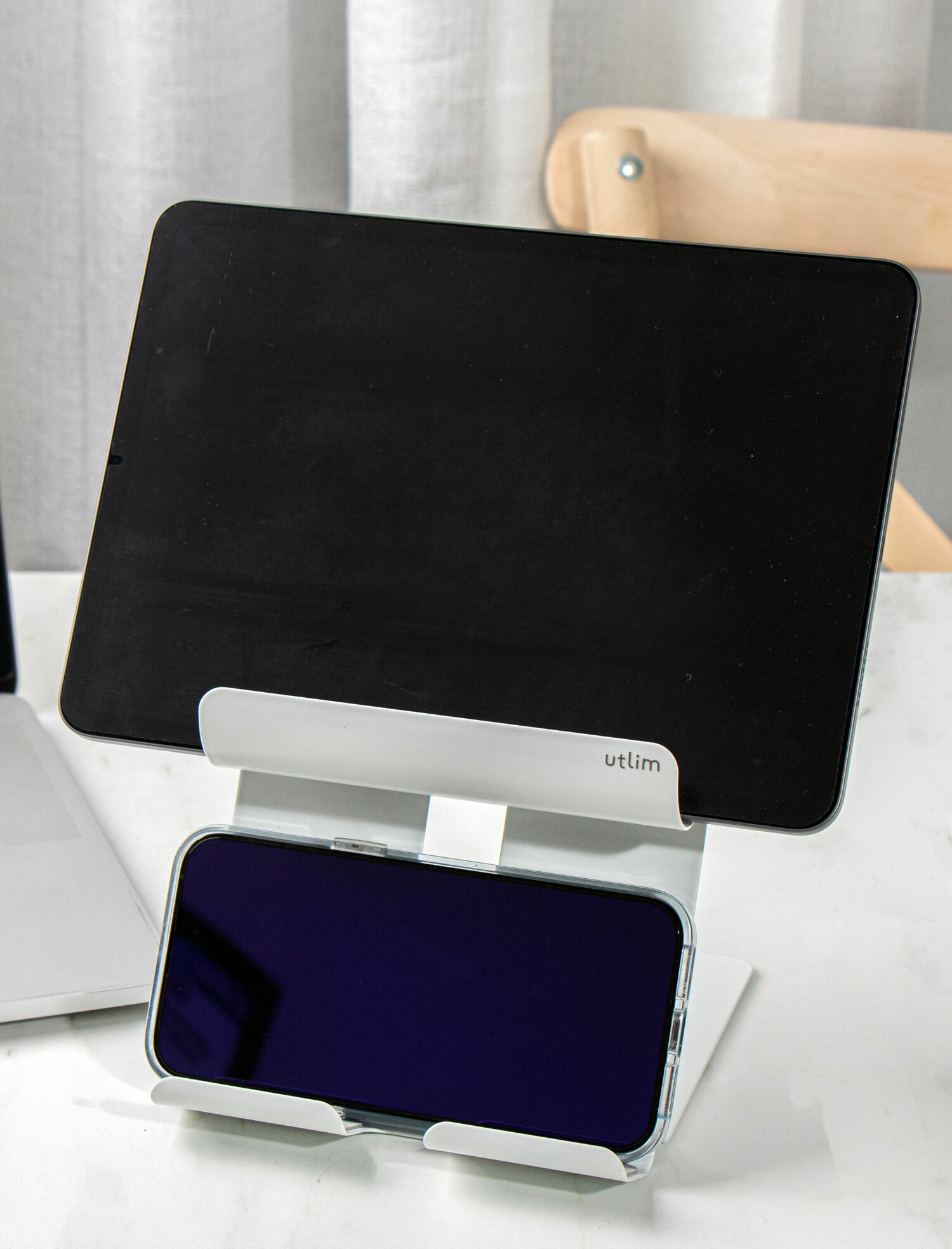 日本直送｜ Utrim 磁性平板手機架
