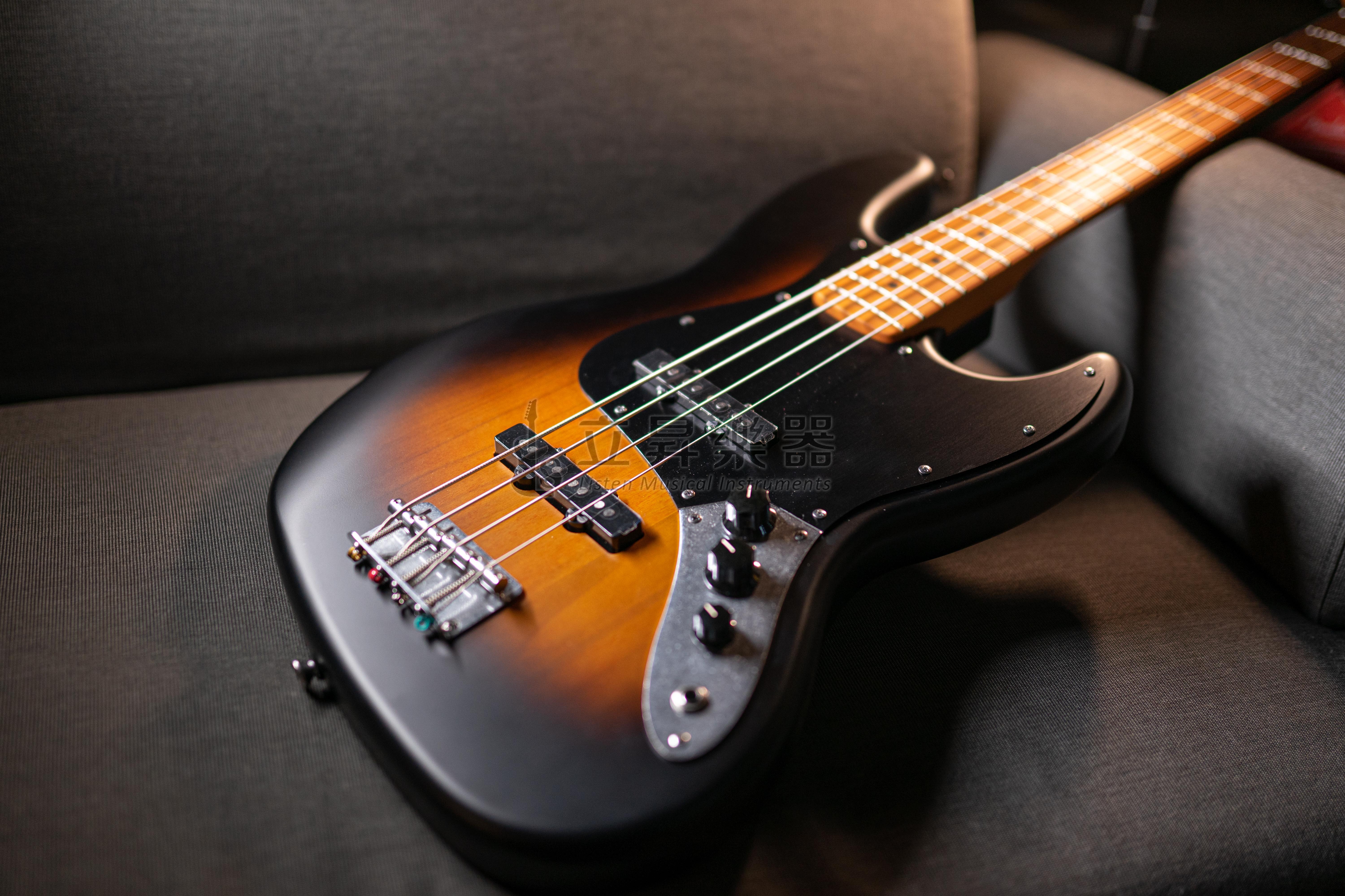 Squier Squier 40週年限量 40th Jazz Bass MN Vintage Edition 緞面雙色漸層 第 3 張圖片｜三峽吉他 / Bass