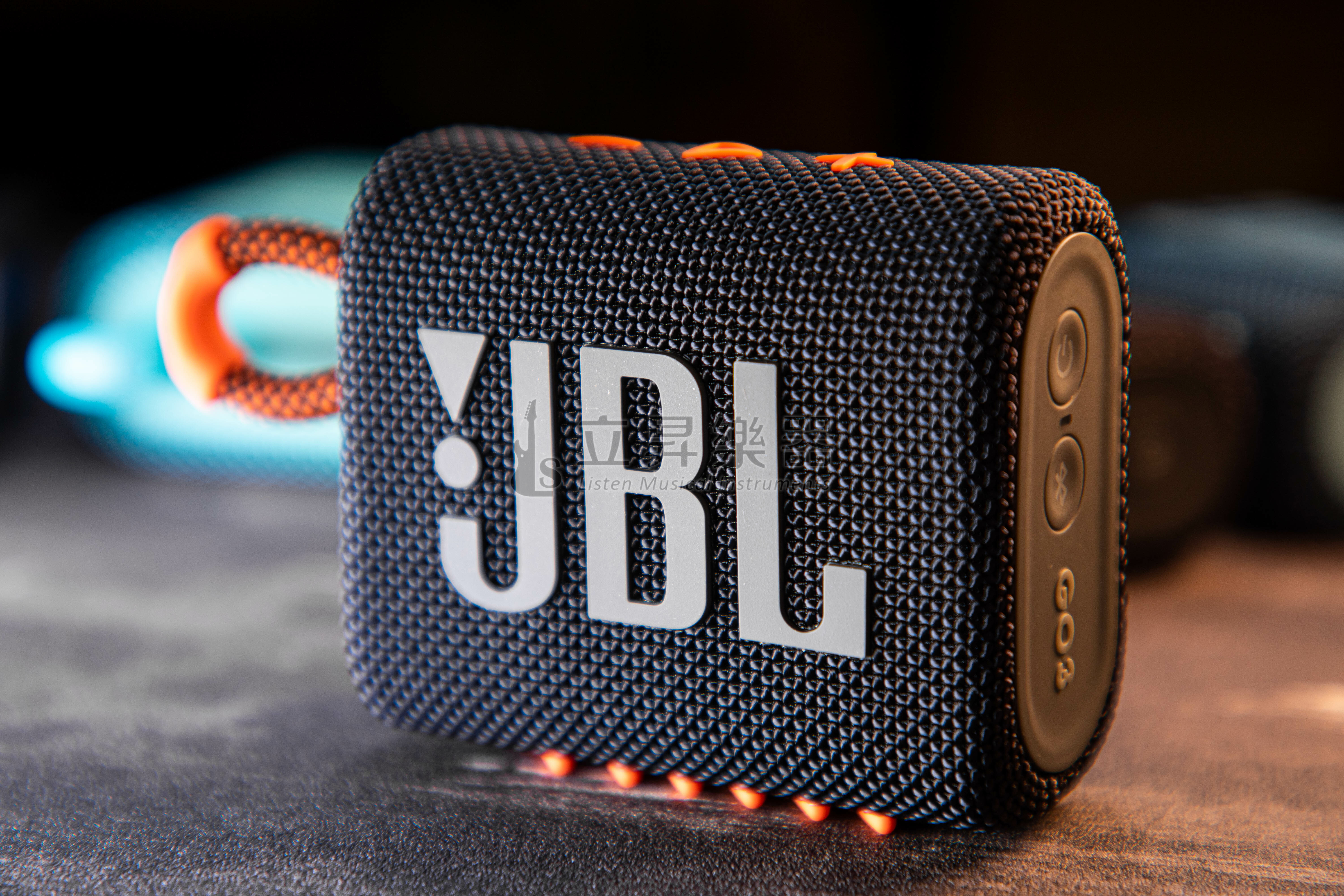 JBL JBL GO 3 可攜式防水 藍牙喇叭 藍牙5.1技術 IP67防水防塵 5小時音樂播放 原廠保固 ｜ BLK 黑色/BLKO 黑橘色/BLU 藍色/TEAL 淺綠色 第 3 張圖片｜三峽錄音 / 音響