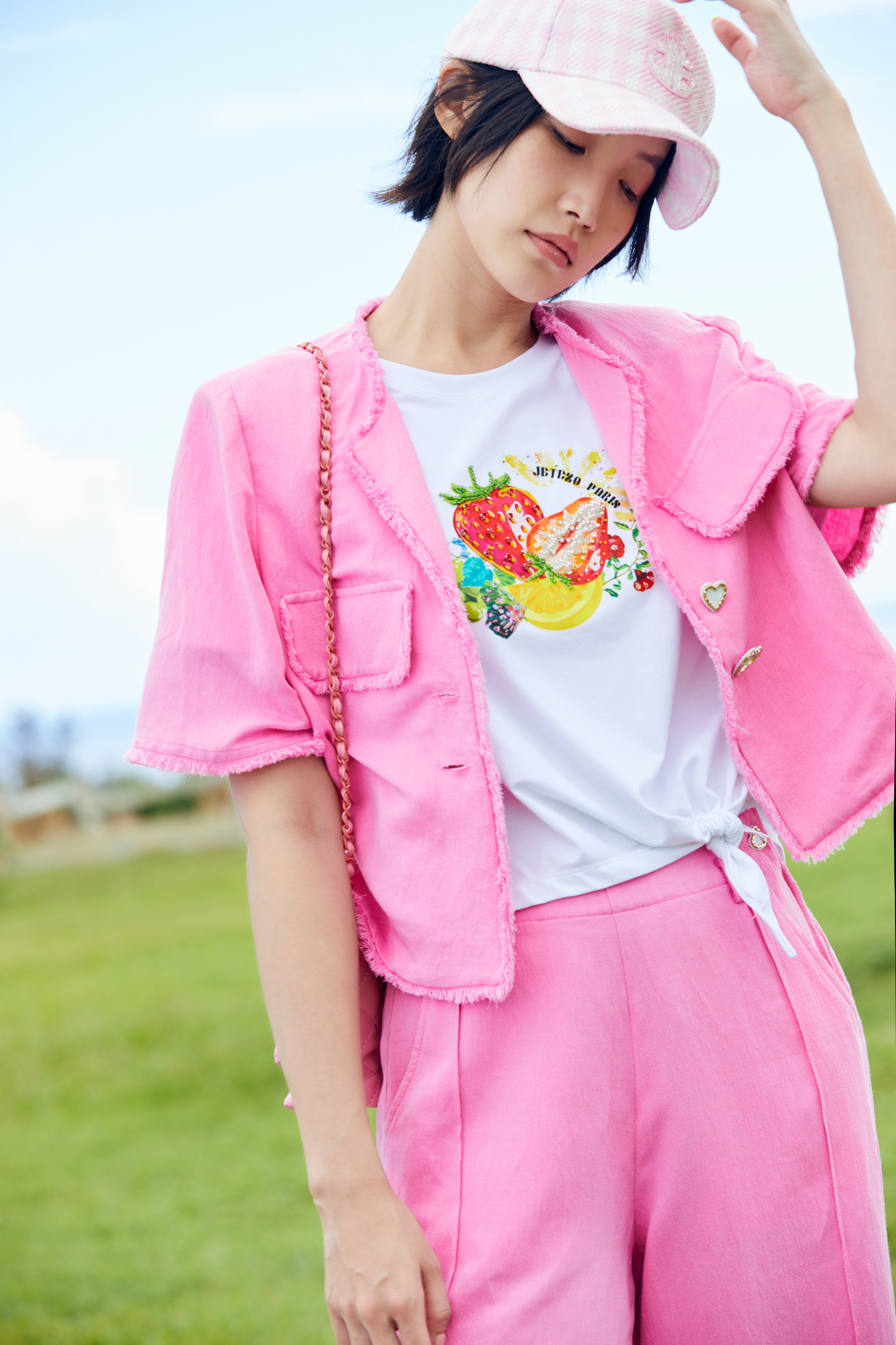 BC1EC309A1夏日莓果印花綁帶踢