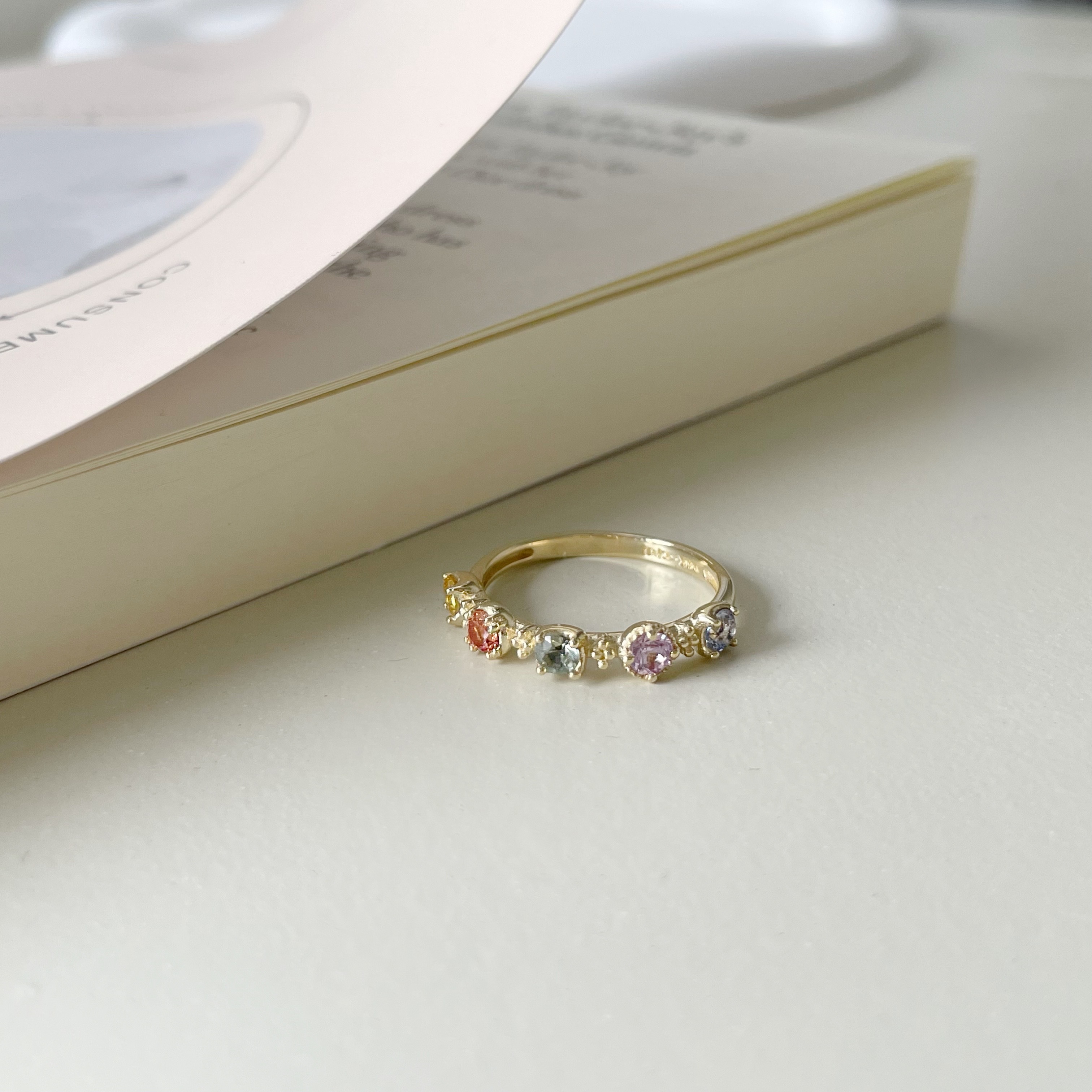 14K Infinity五彩藍寶石戒指