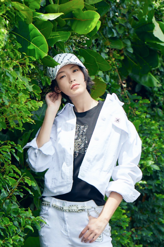 BC1EB007D1 濱海風情街頭白牛仔立體珠刺袖外套