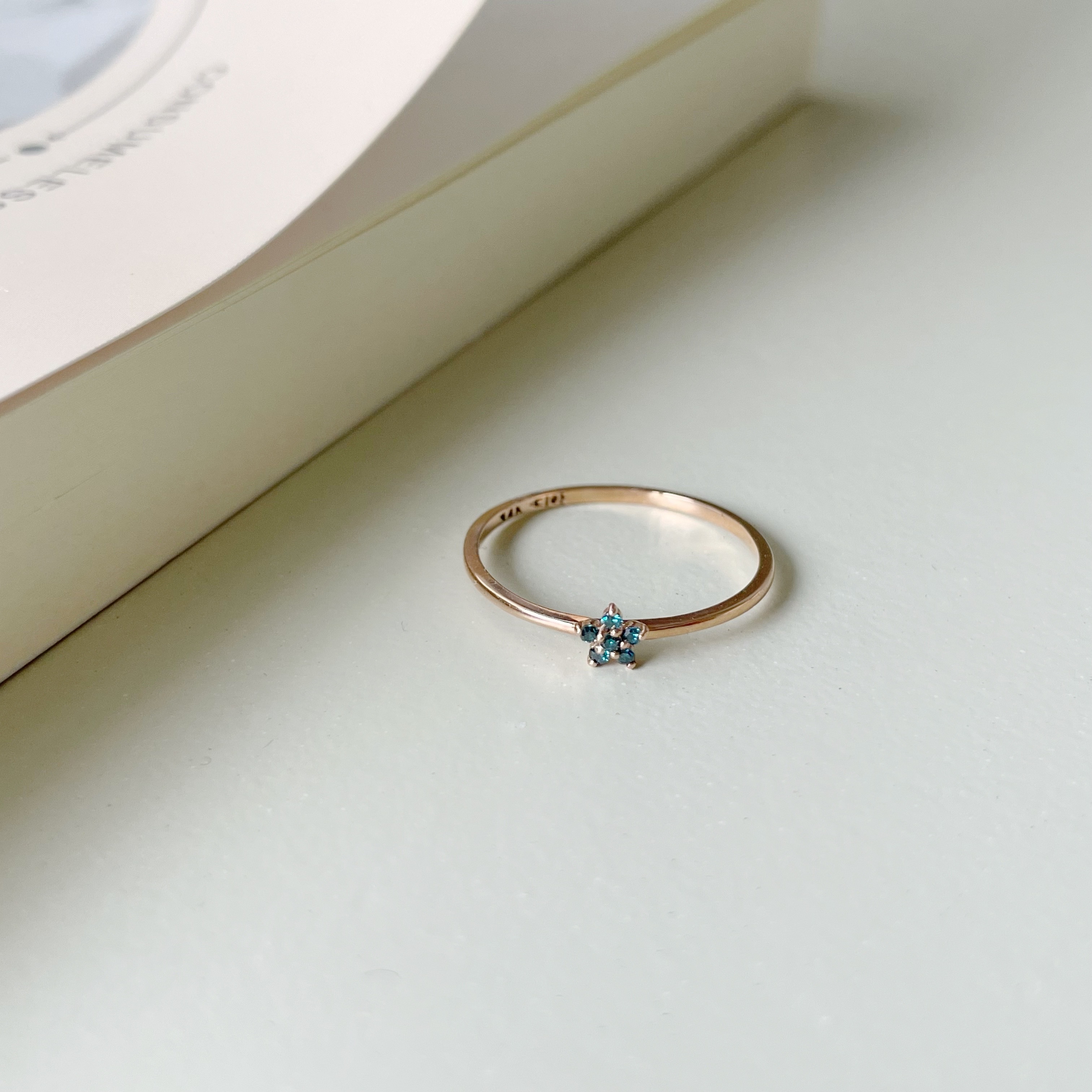 14K小花藍鑽戒指