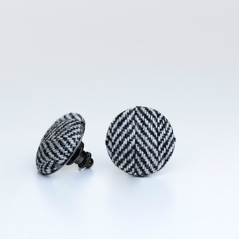 AT AROMA Aroma Pins Button Type #06 (Herringbone)