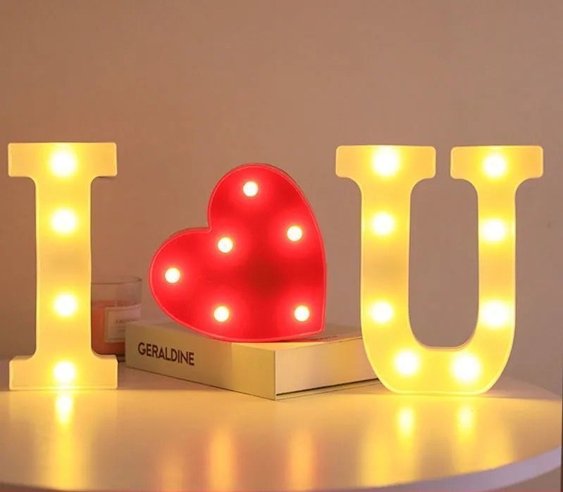 💡LED 字母燈 Ｉ❤️ Ｕ 👉現貨
