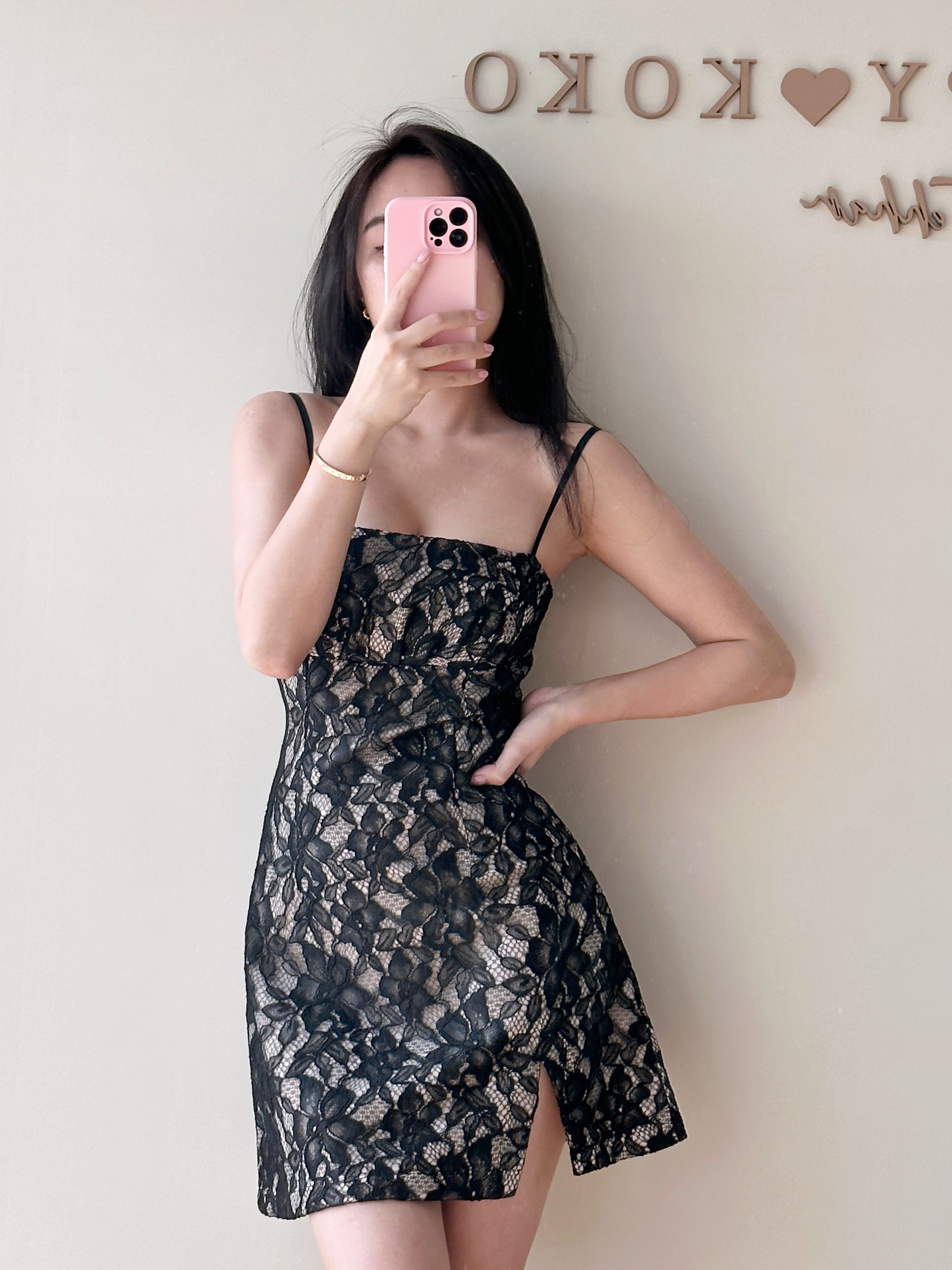 Full of roses 浪漫玫瑰 細肩蕾絲開衩短洋裝