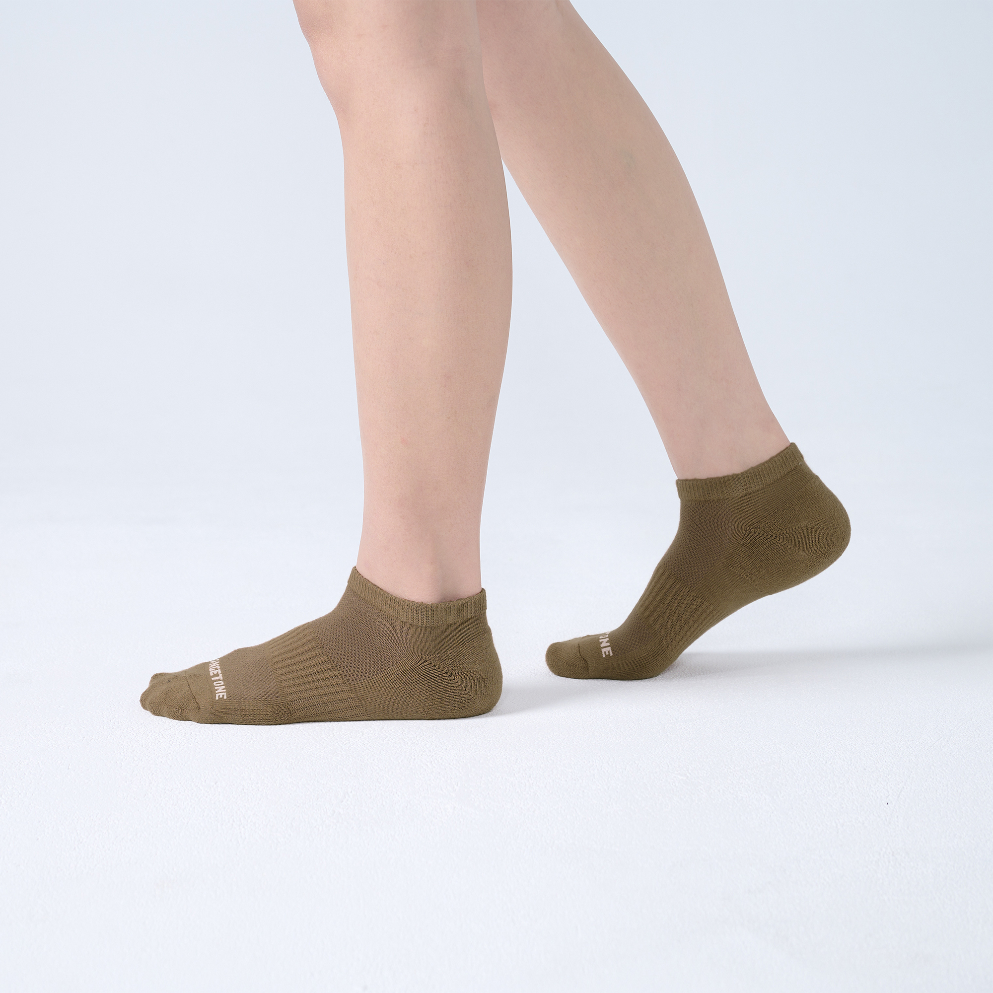 素面抗菌運動踝襪〈咖啡〉