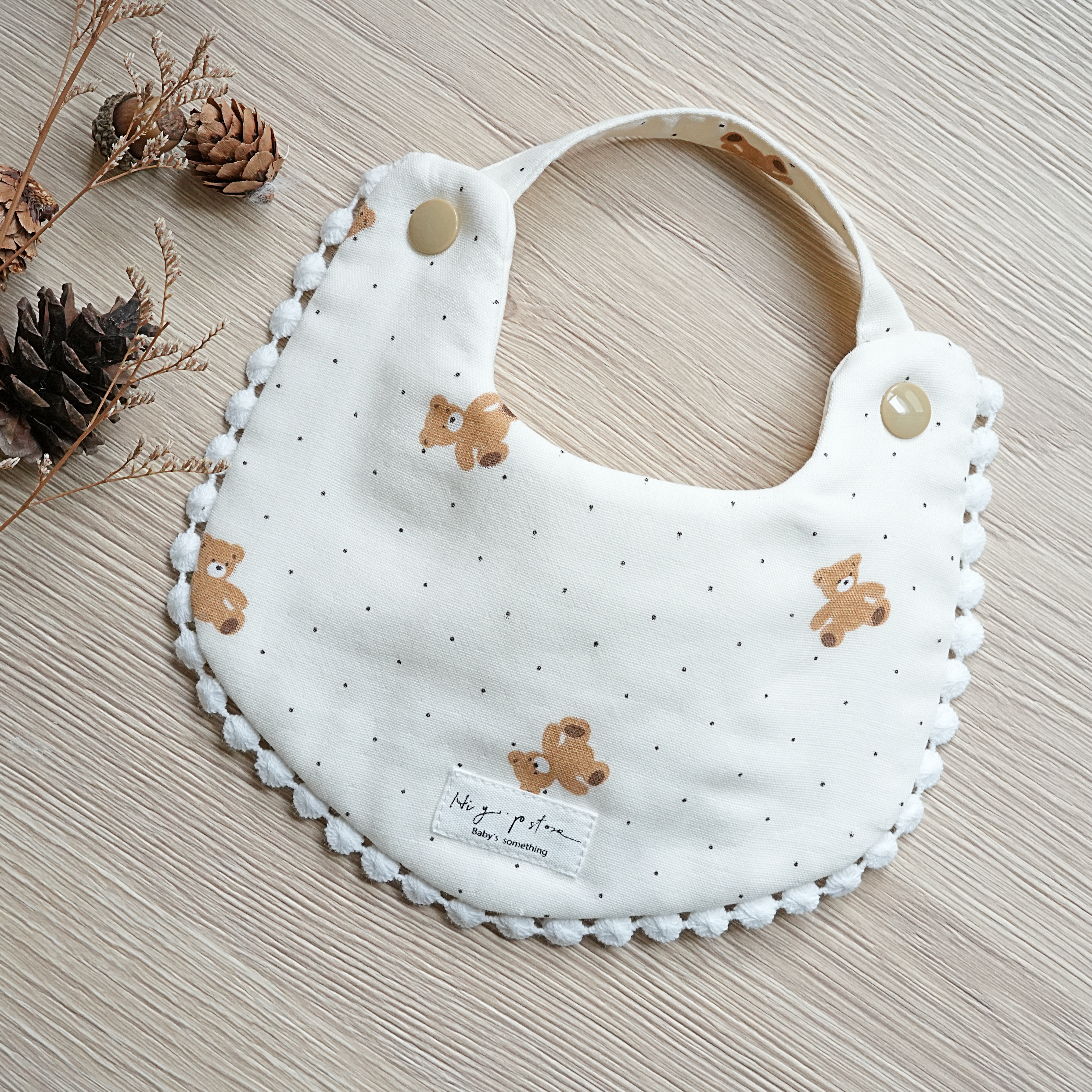 Hi Y.P store-手作圍兜-點點熊寶寶