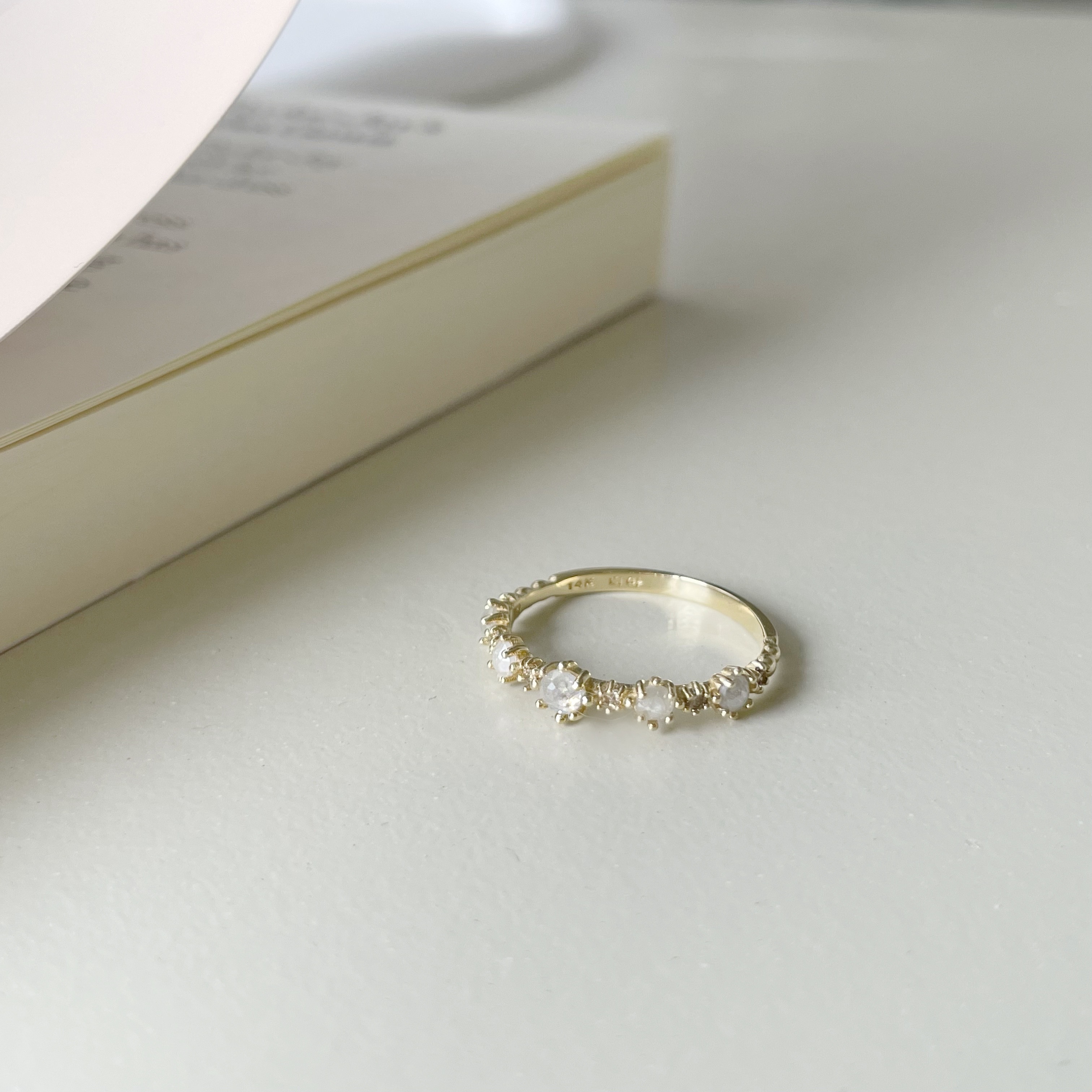 14K煙花半圈灰鑽戒指