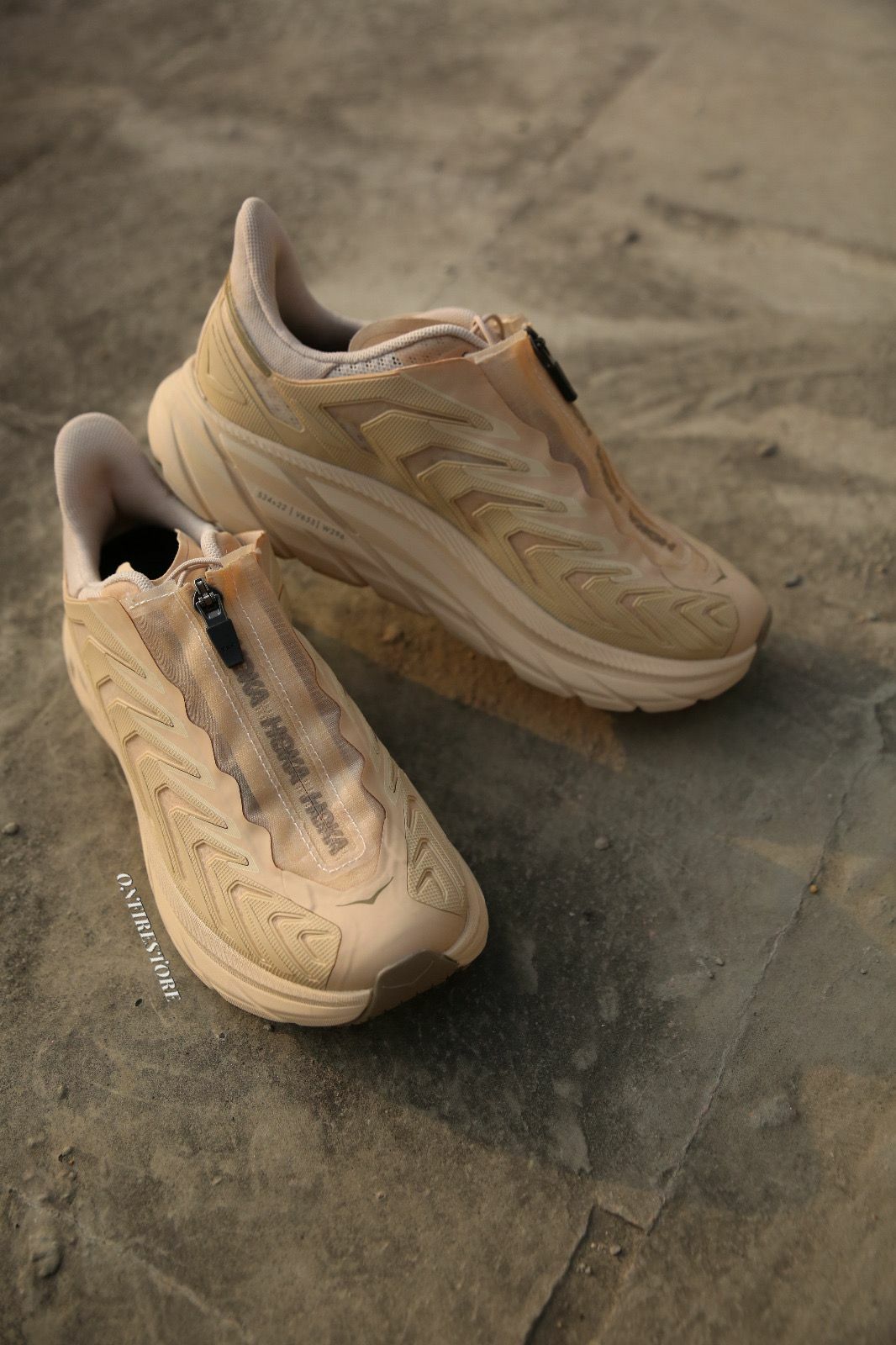 {現貨} Hoka One One Project Clifton "Sand"