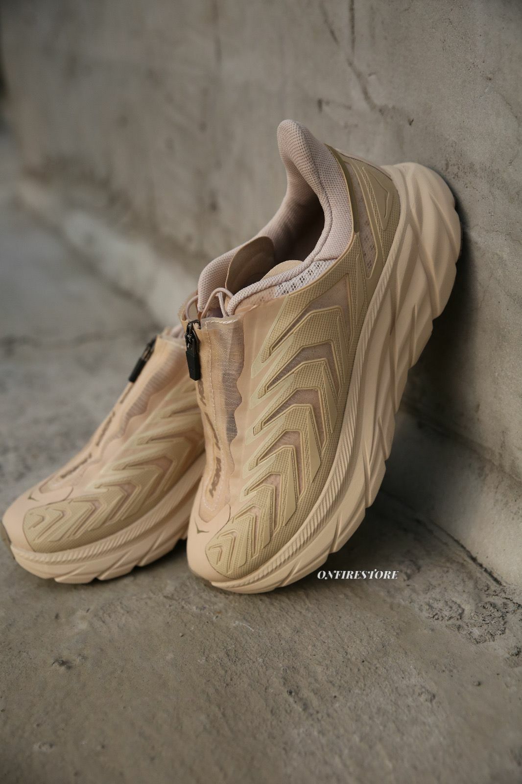 {現貨} Hoka One One Project Clifton "Sand"