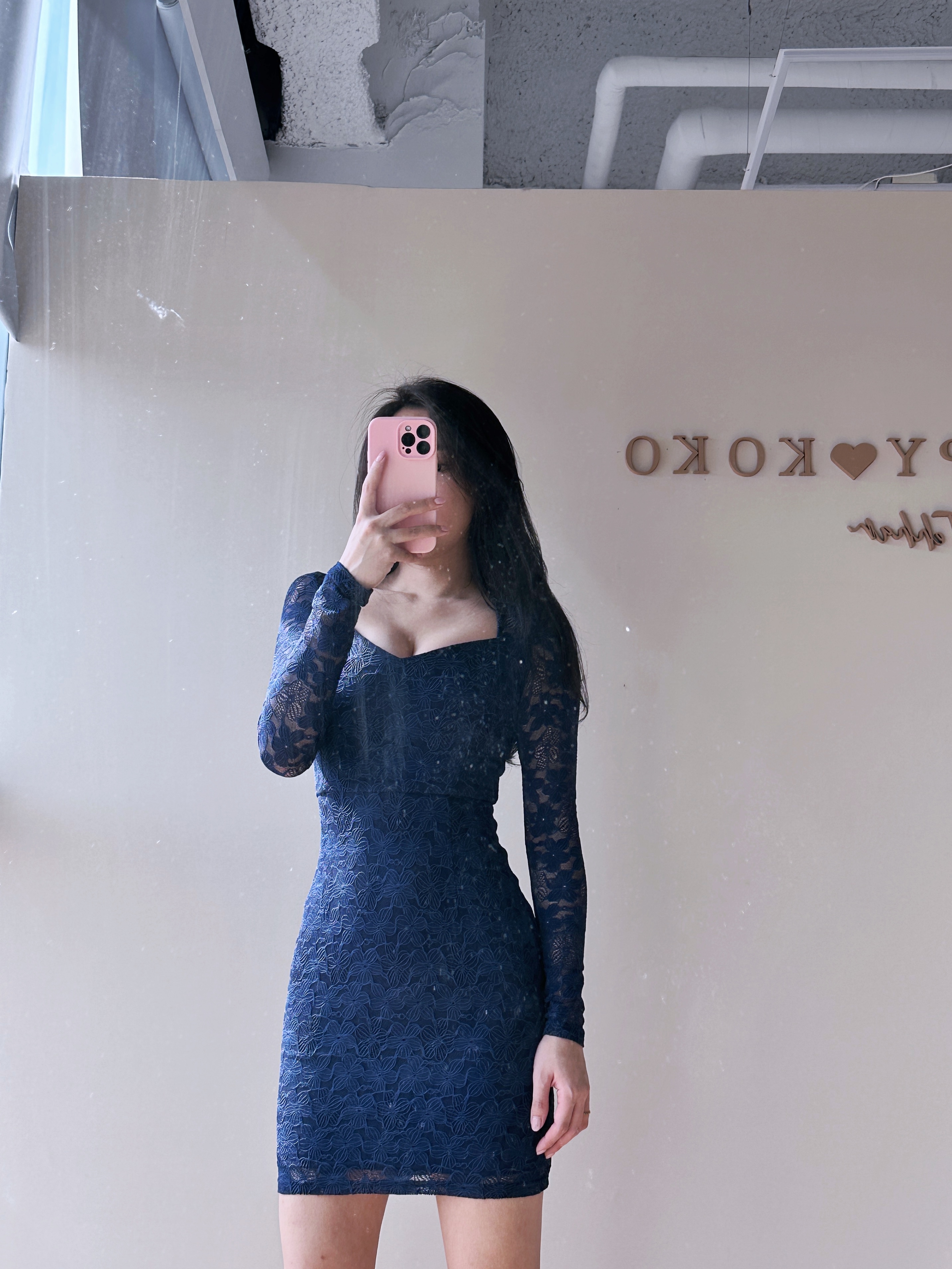 Edel 氣質出眾 長袖蕾絲短洋裝