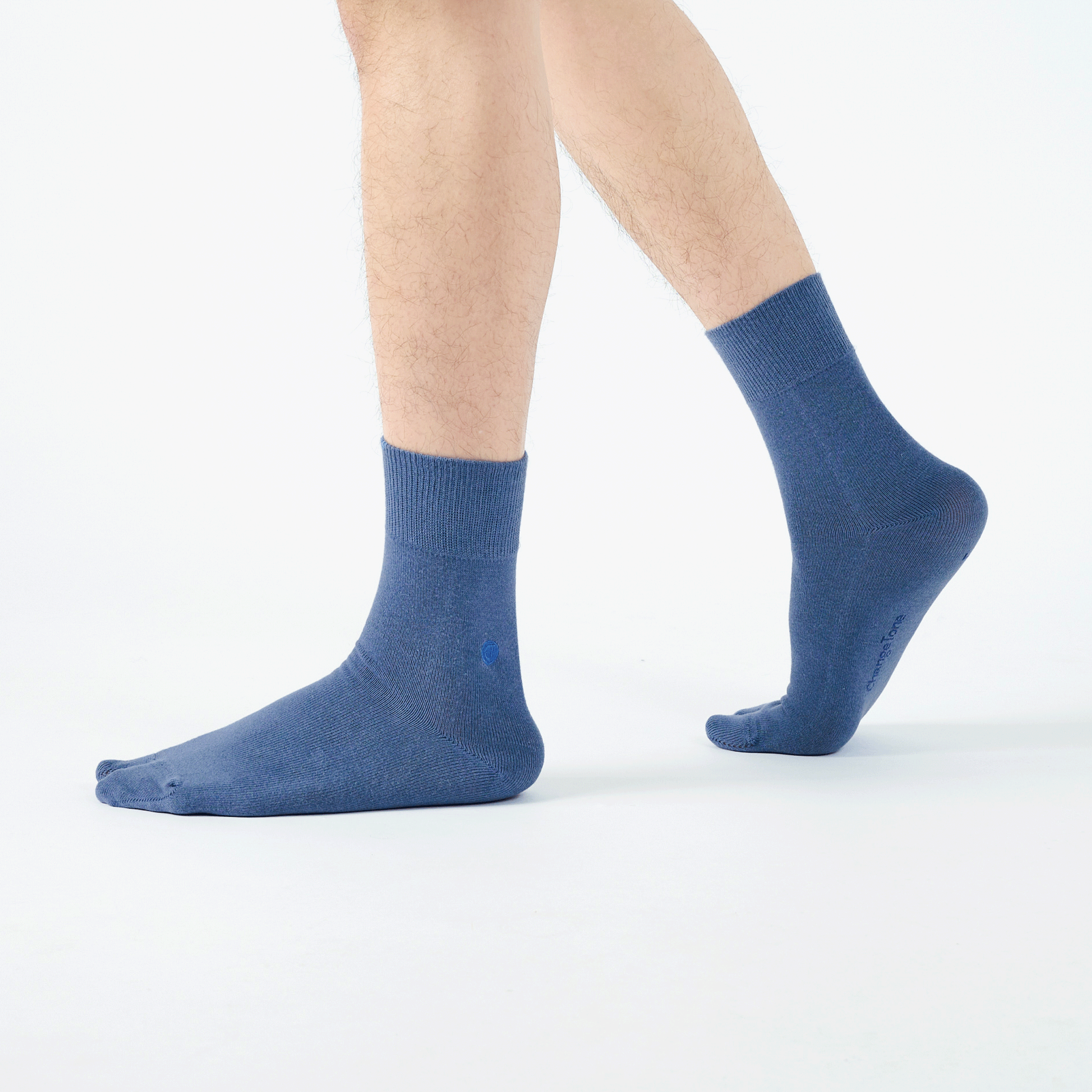 LOGO刺繡分趾中筒襪〈灰藍〉