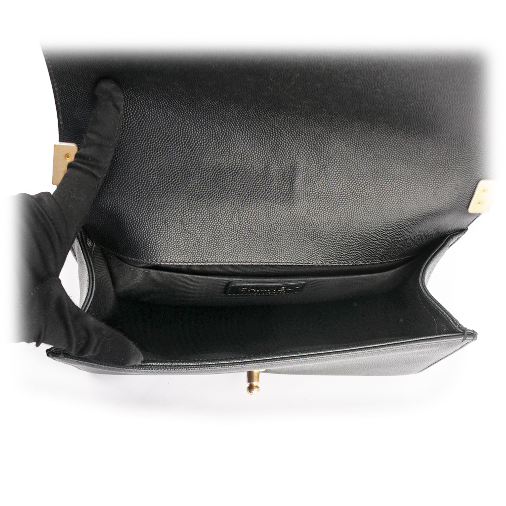 【CHANEL】荔枝牛皮菱格紋金釦 Boy Chanel 25cm(黑色) CH1A000096