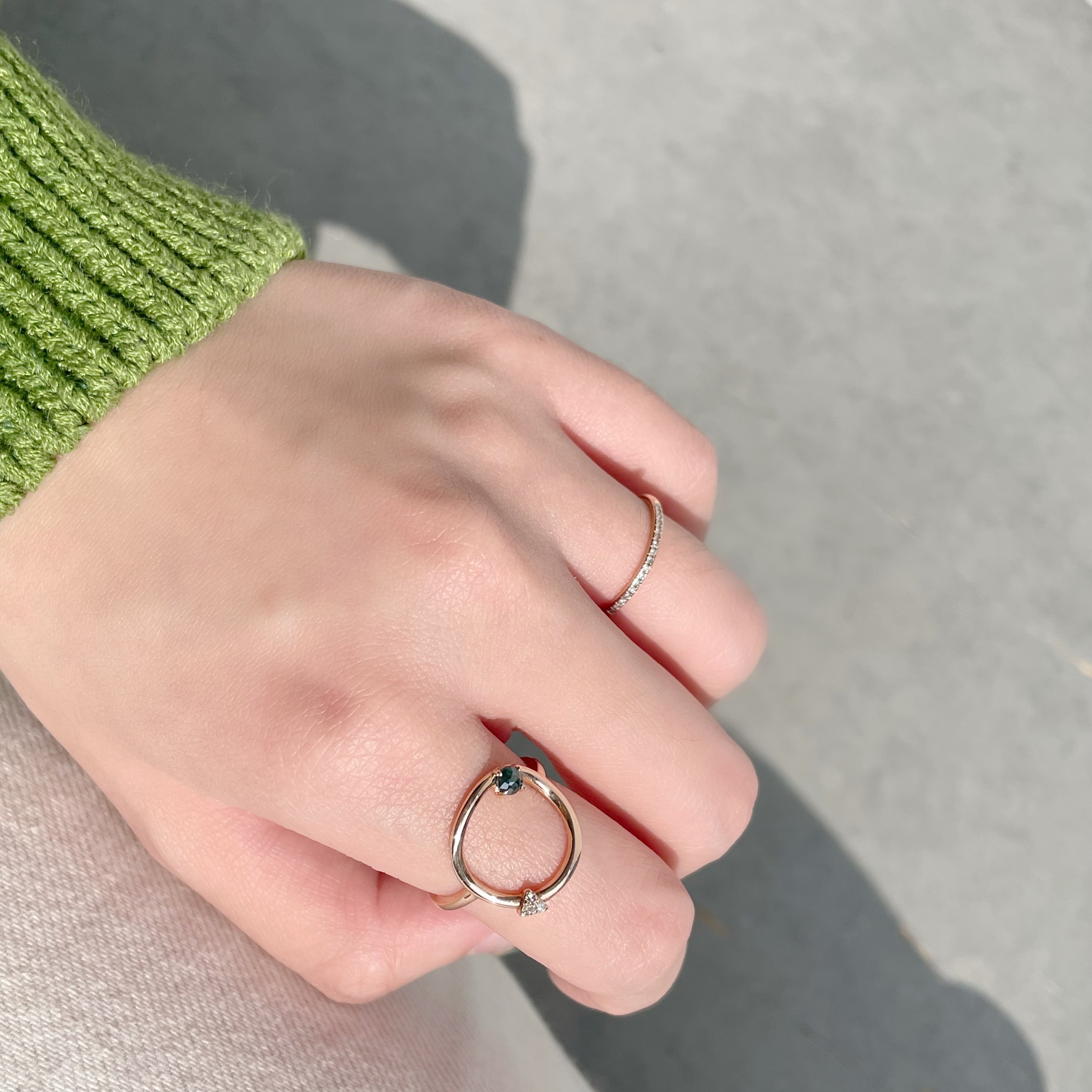 14K Curved簍空圓形藍鑽原礦戒指