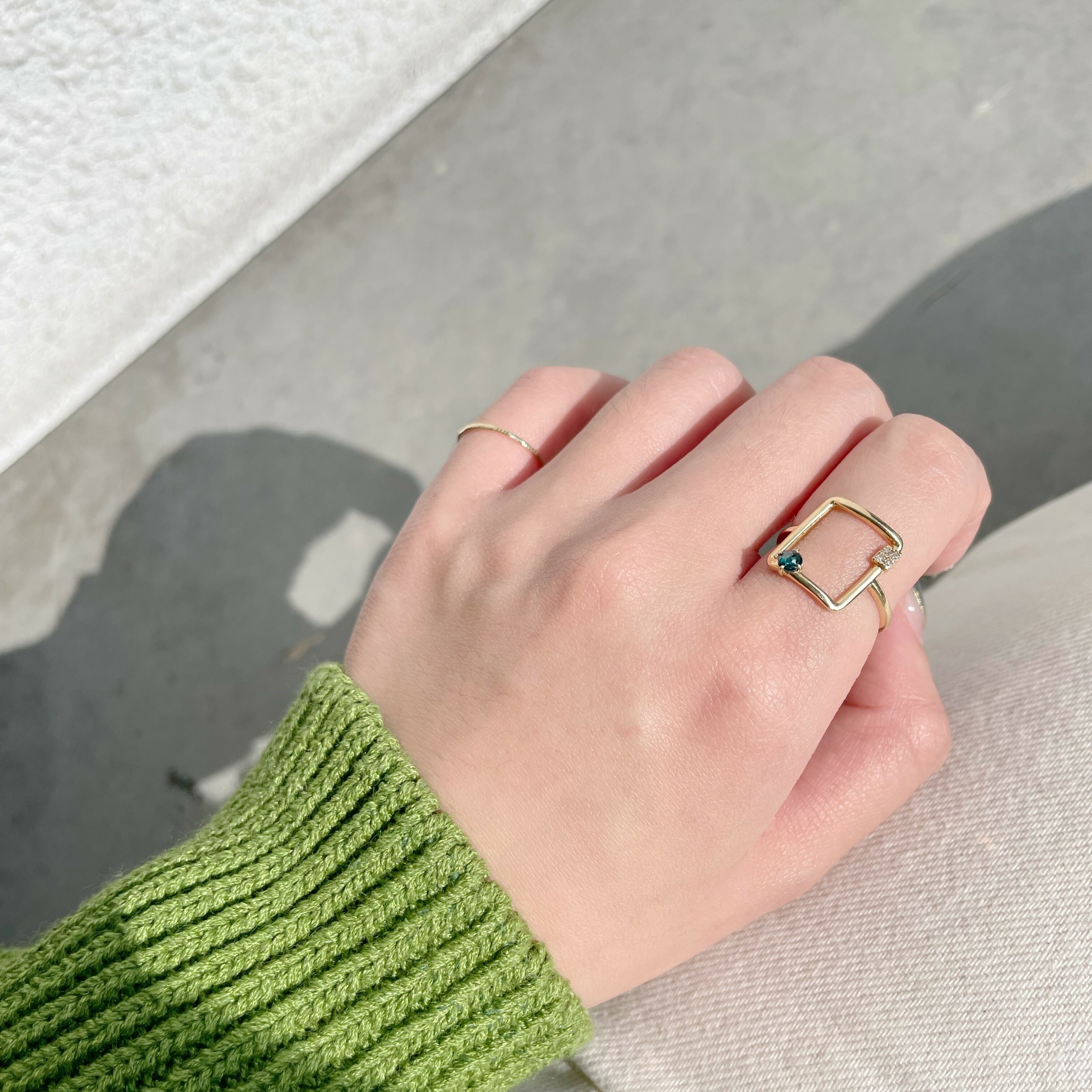 14K Curved簍空方形藍鑽原礦戒指