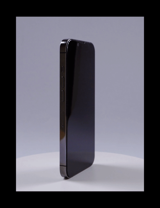 Simmpo iPhone 防窺抗藍光保護貼有感保護兩側隱私，遮蔽螢幕畫面。