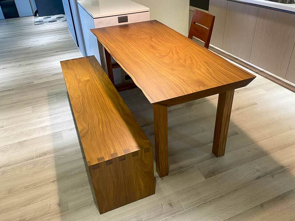 一枚原木餐桌Single Slab Dining Table