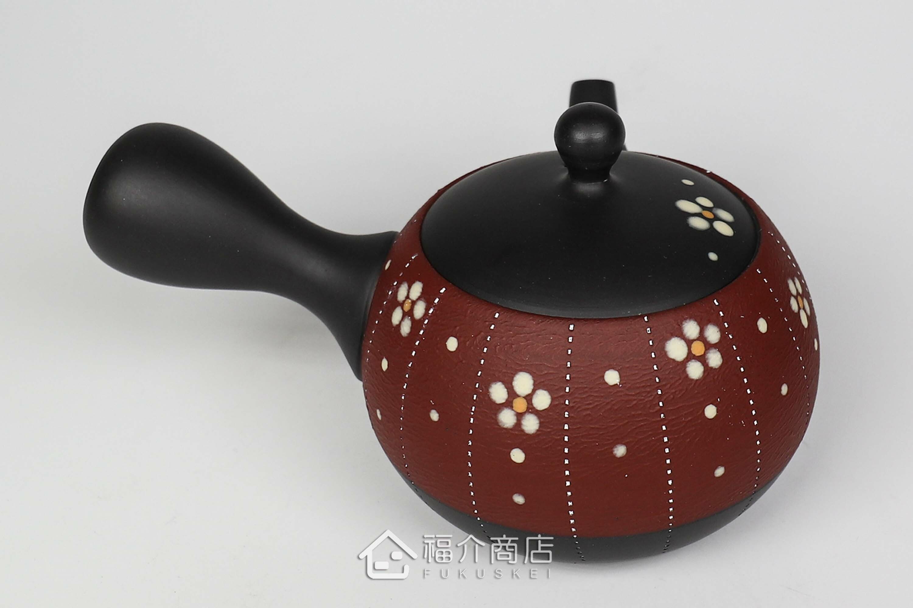 泡茶用的日本陶瓷茶壺