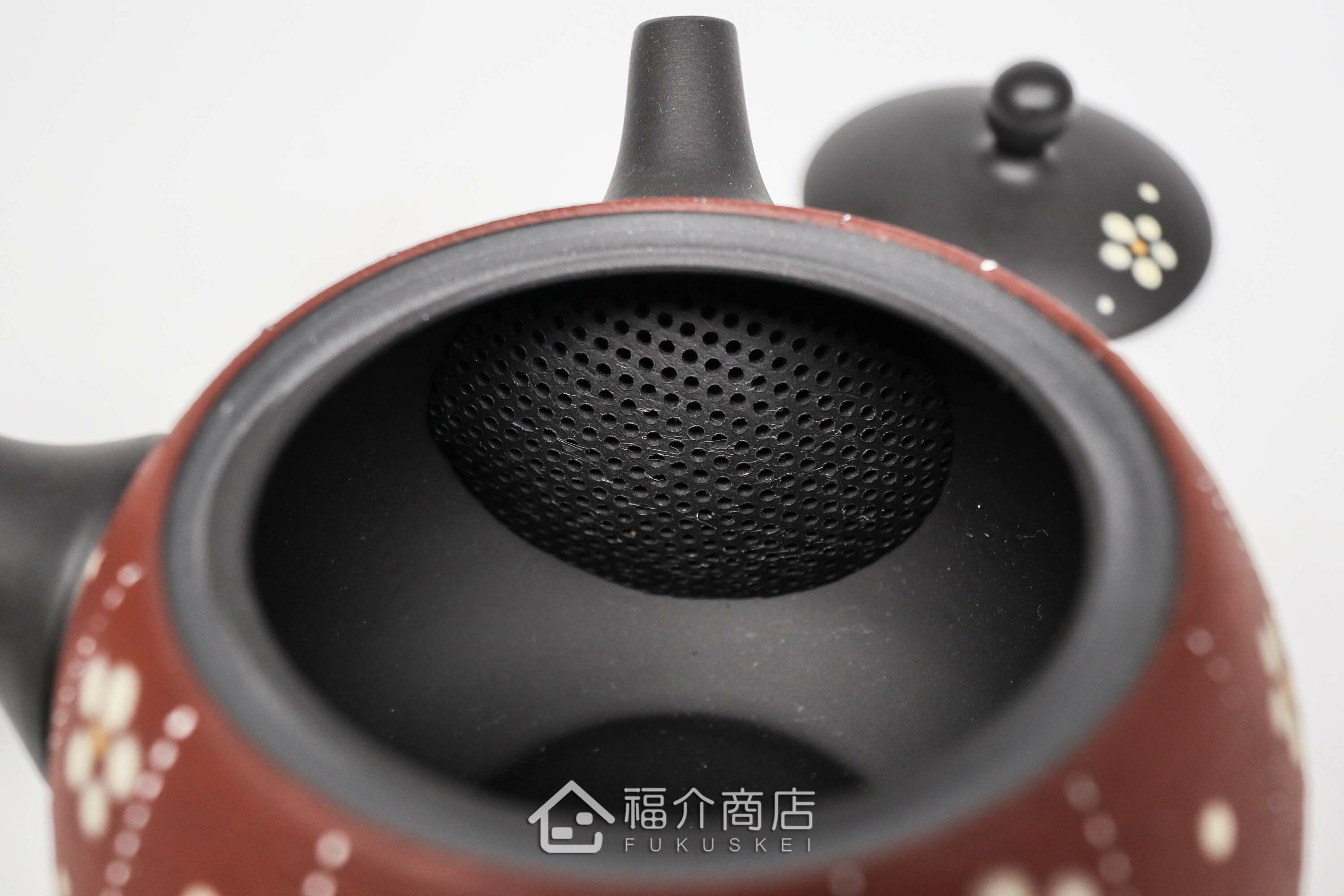 泡茶用的日本陶瓷茶壺