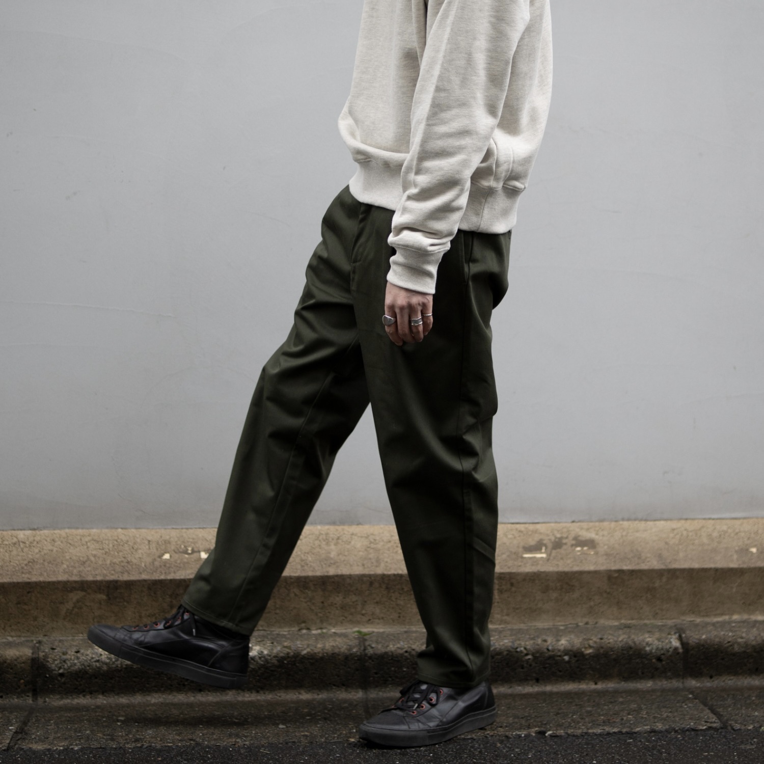 72】【UNIVERSAL OVERALL】TUCK TAPWERD-