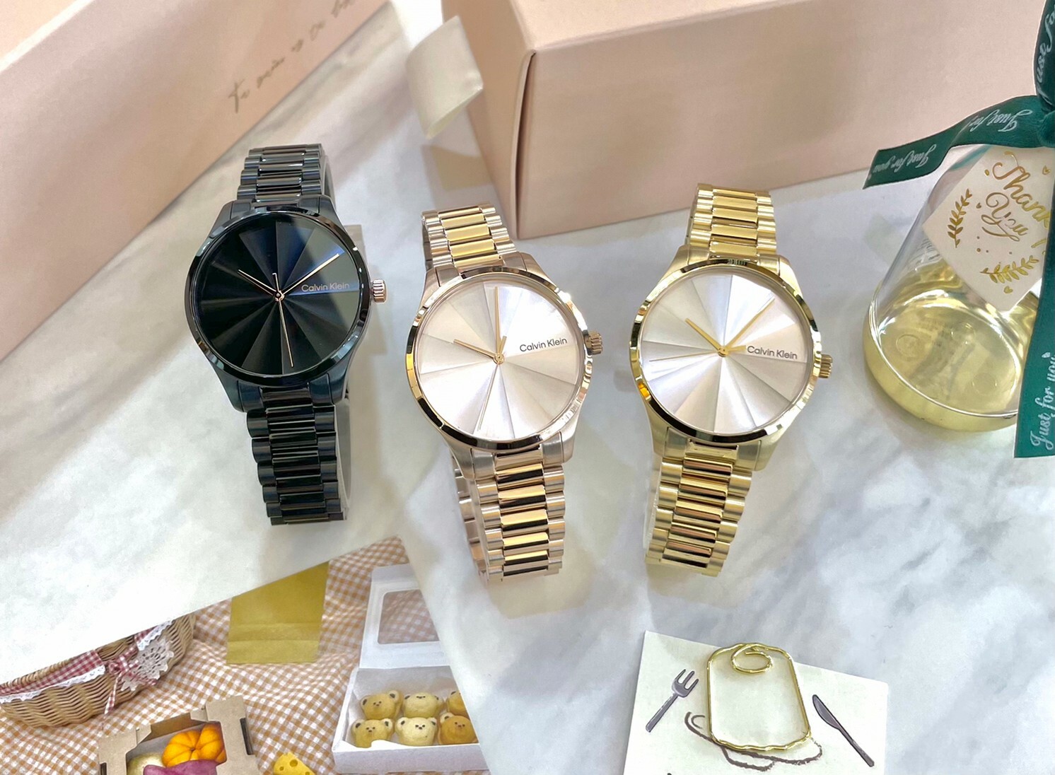 【CALVIN KLEIN】太陽紋光璨鍊帶手錶 CK25200231(玫瑰金色) / CK25200232(金色) / CK25200233(黑色) 35mm 現代鐘錶