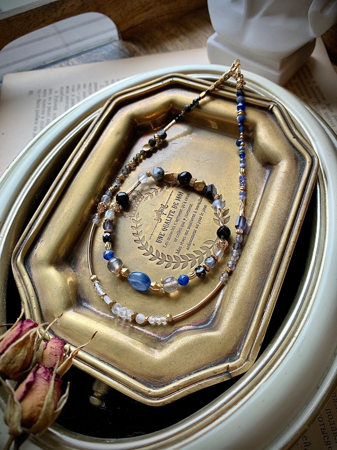 ｛雅典娜之盾｝