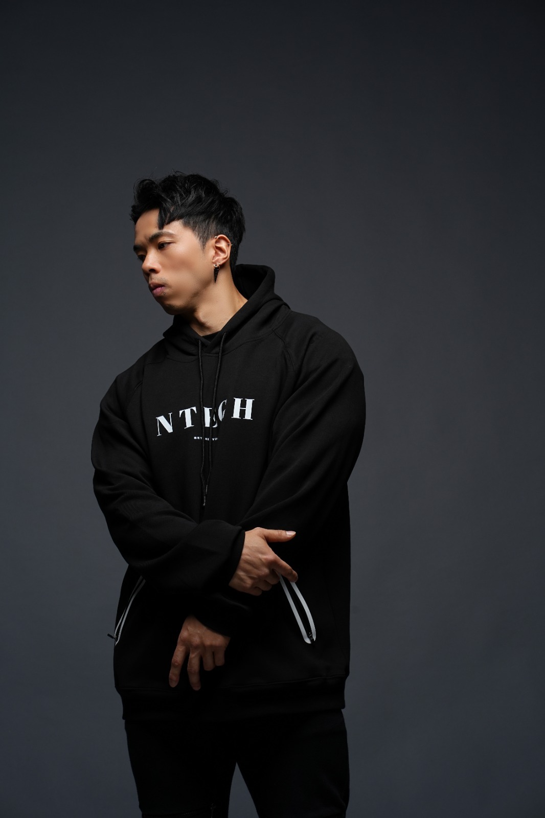 NOT ENOUGH CLASSIC HOODIE （BLACK)