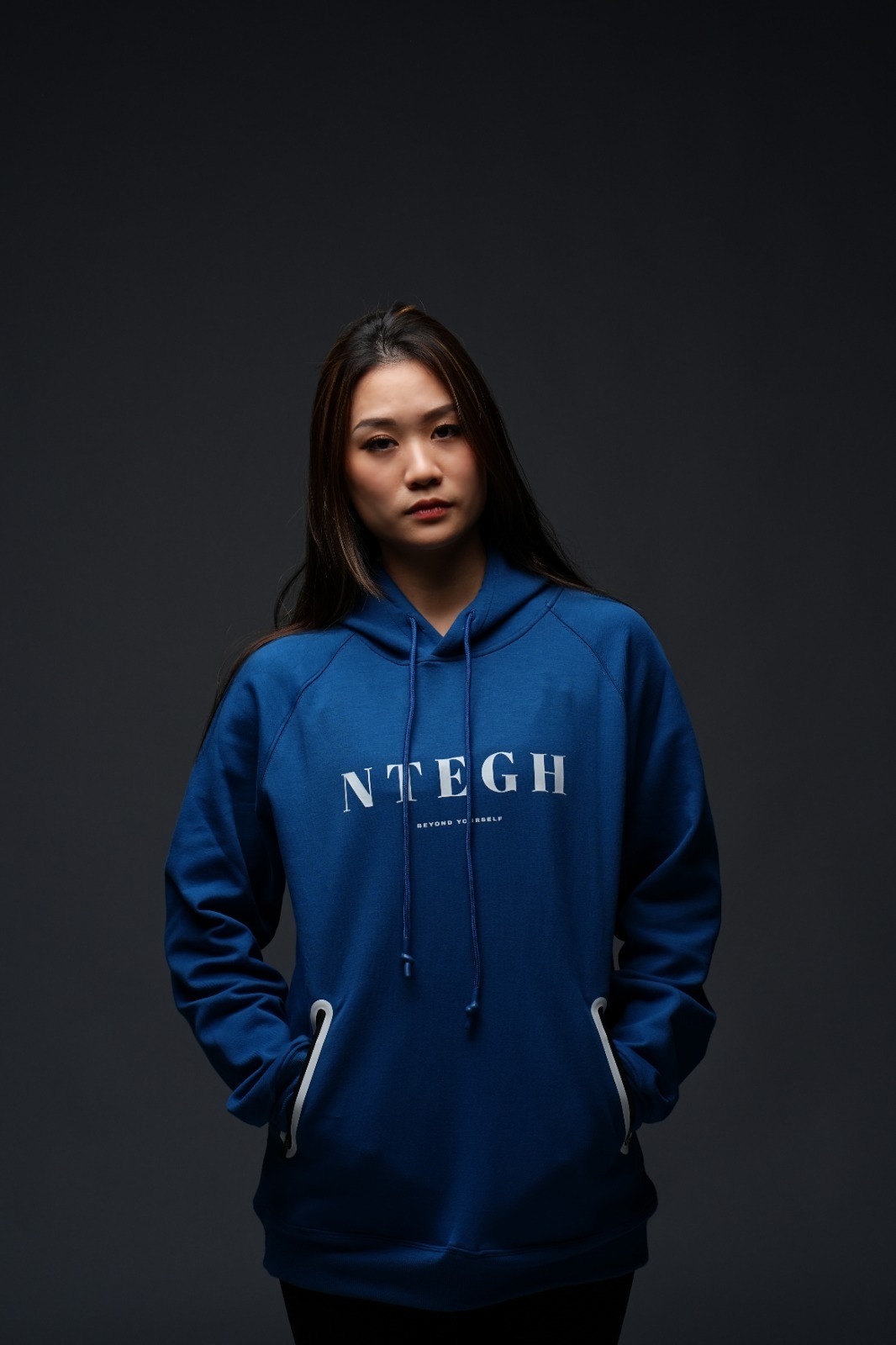NOT ENOUGH CLASSIC HODDIE (BLUE）