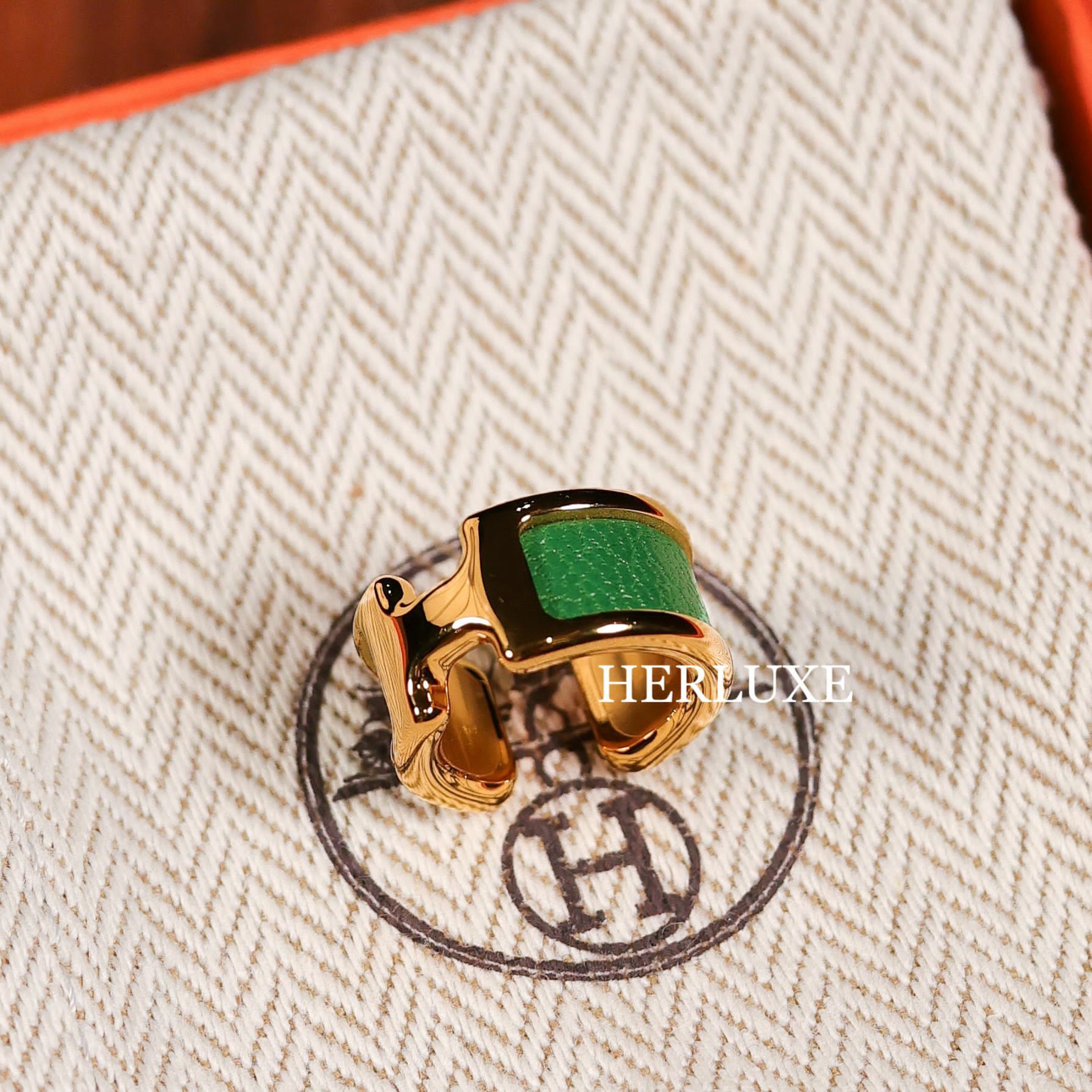 耳骨扣 Bijou d’oreille olympe pm 1K bamboo cc chèvre chamkila