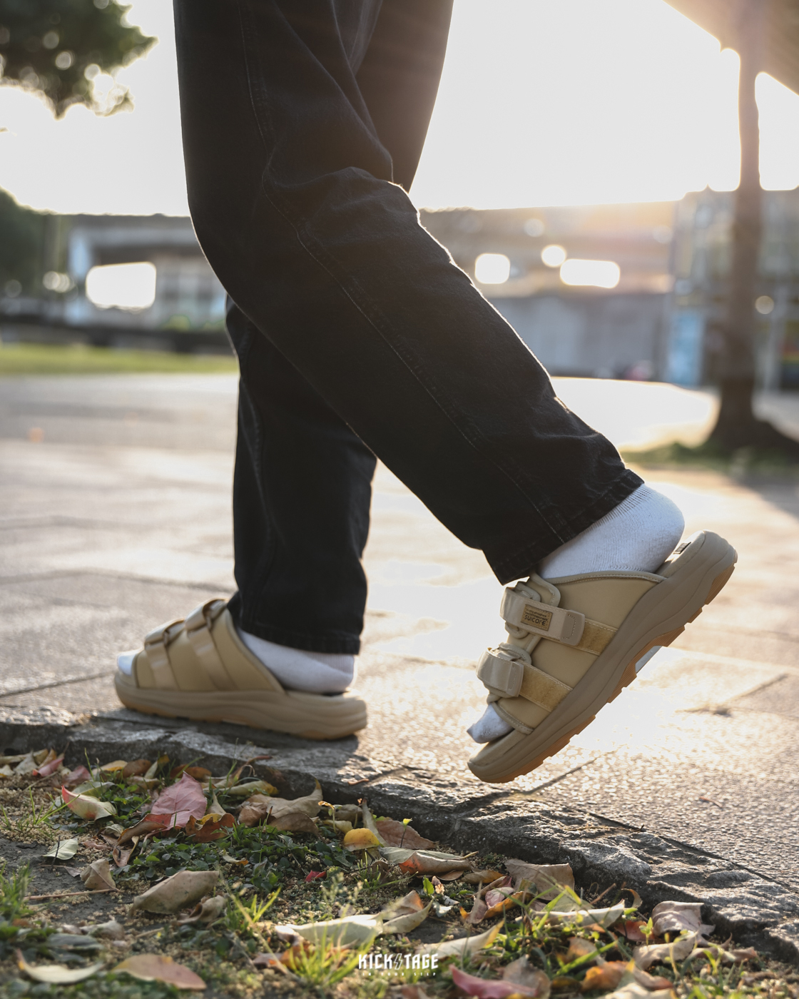 [出清商品售出無退換] SUICOKE MOTO-RUN OG-332 米色 卡其色 魔鬼氈 慢跑鞋底 厚底 拖鞋【SK23332BE】