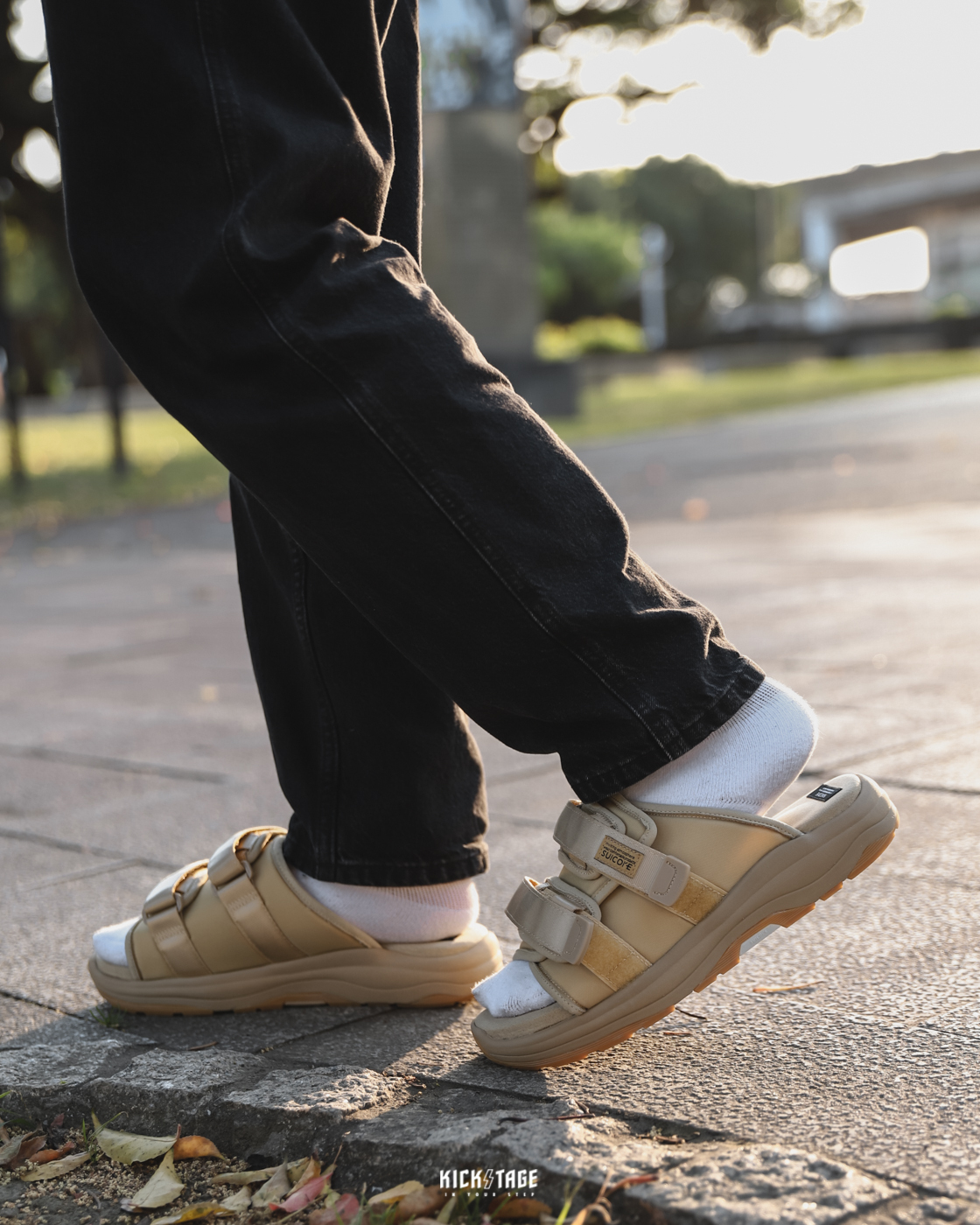 [出清商品售出無退換] SUICOKE MOTO-RUN OG-332 米色 卡其色 魔鬼氈 慢跑鞋底 厚底 拖鞋【SK23332BE】