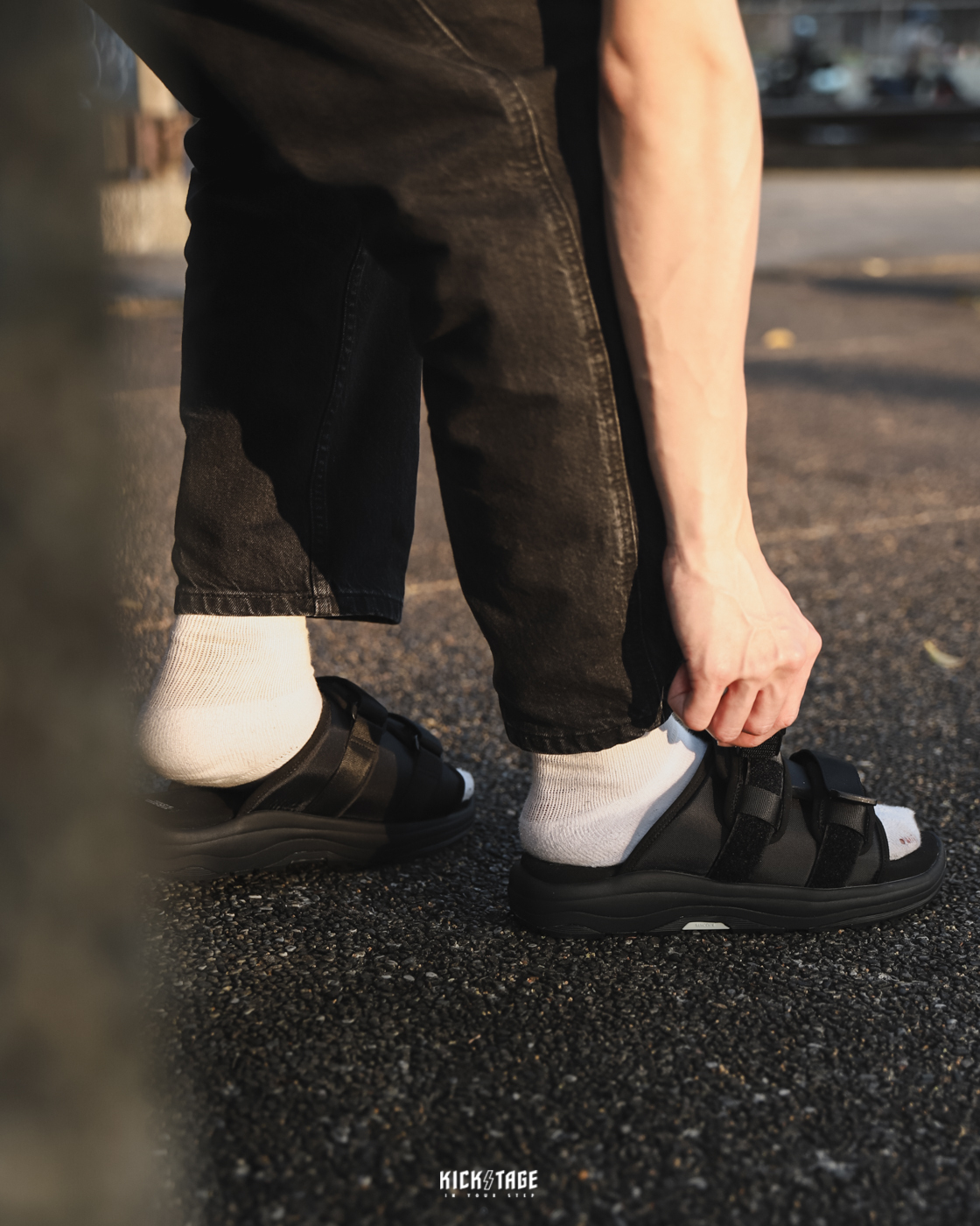 [出清商品售出無退換] SUICOKE MOTO-RUN OG-332 黑色 魔鬼氈 慢跑鞋底 厚底 拖鞋【SK23332BK】