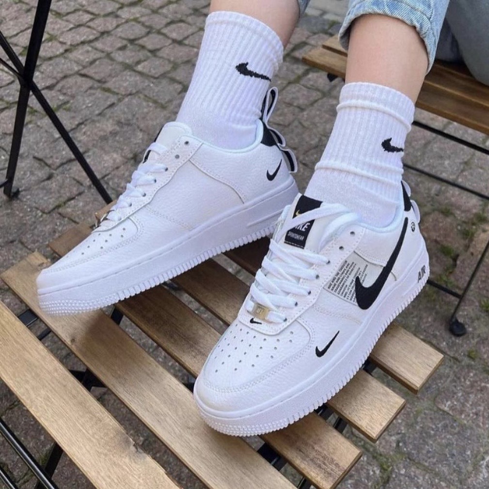 Nike Air Force 1 Utility (GS) 小勾標語白黑