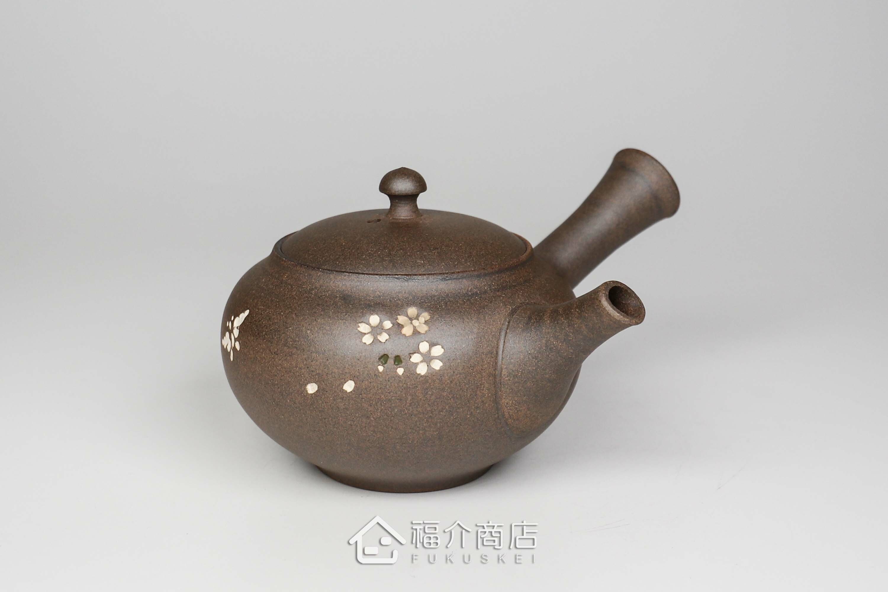 泡茶用的日本陶瓷茶壺