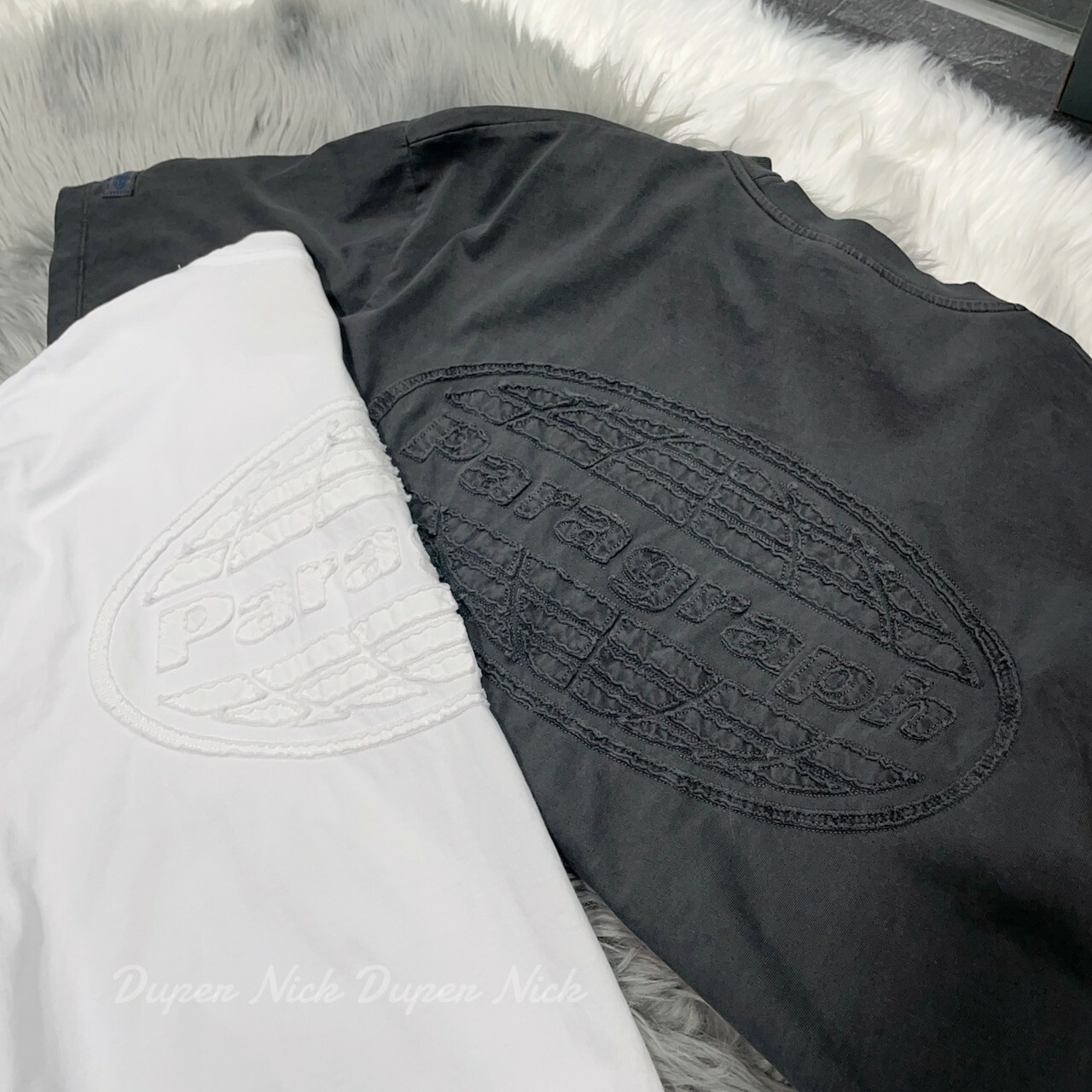 預購 Paragraph  後立體布標LOGO 短TEE