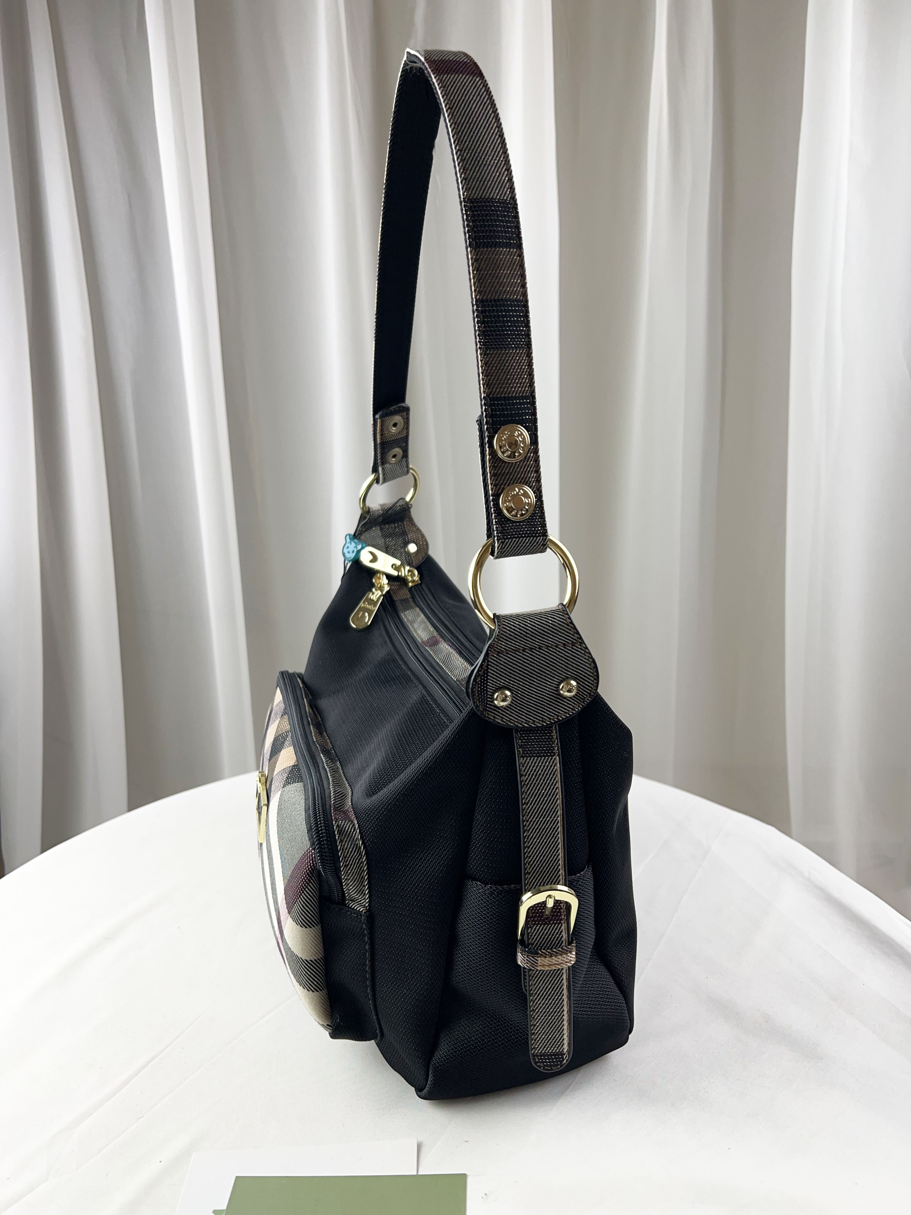 GOODS 金線大格黑防潑水肩背包 / 側背包 #2247