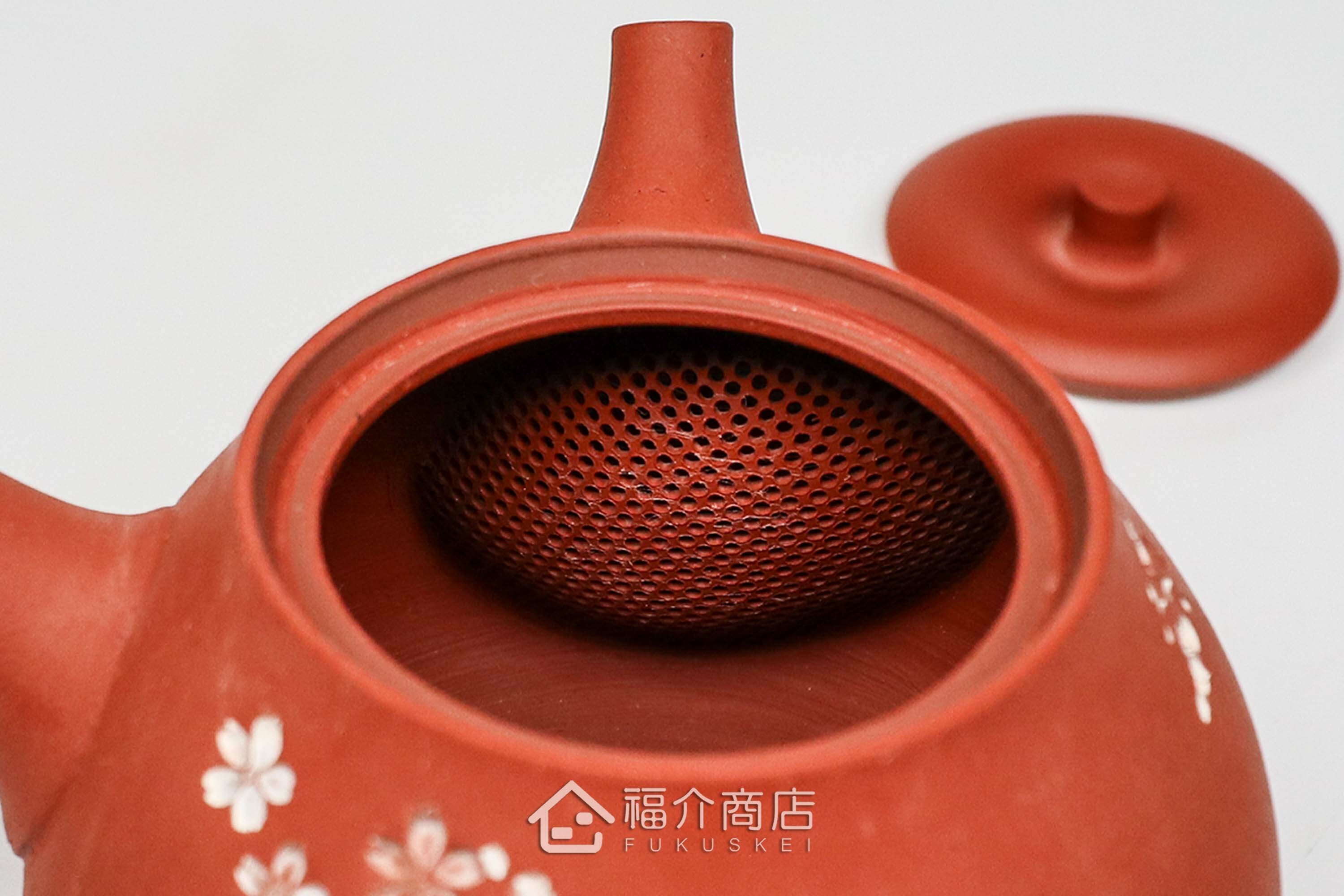 泡茶用的日本陶瓷茶壺