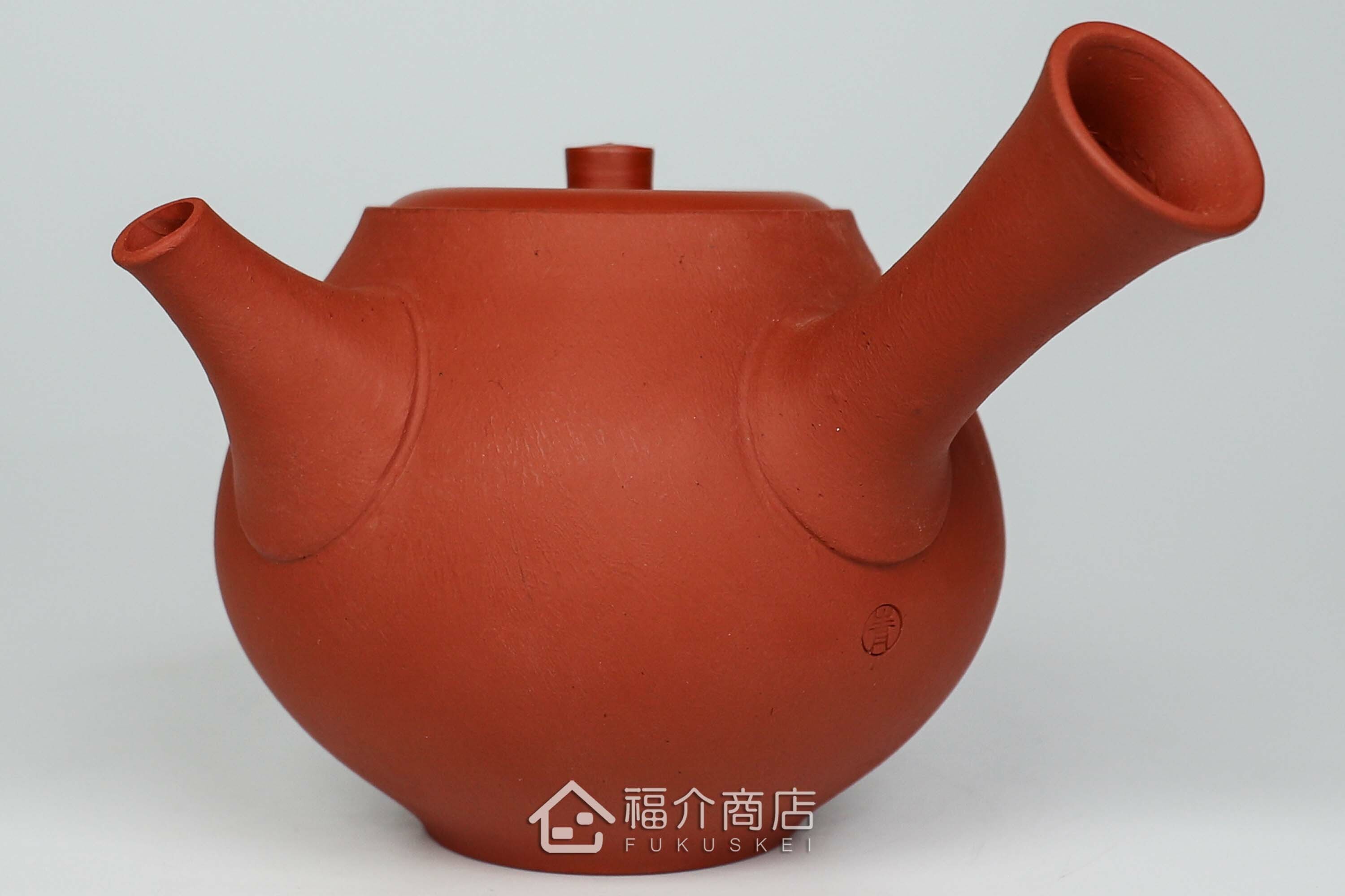 泡茶用的日本陶瓷茶壺