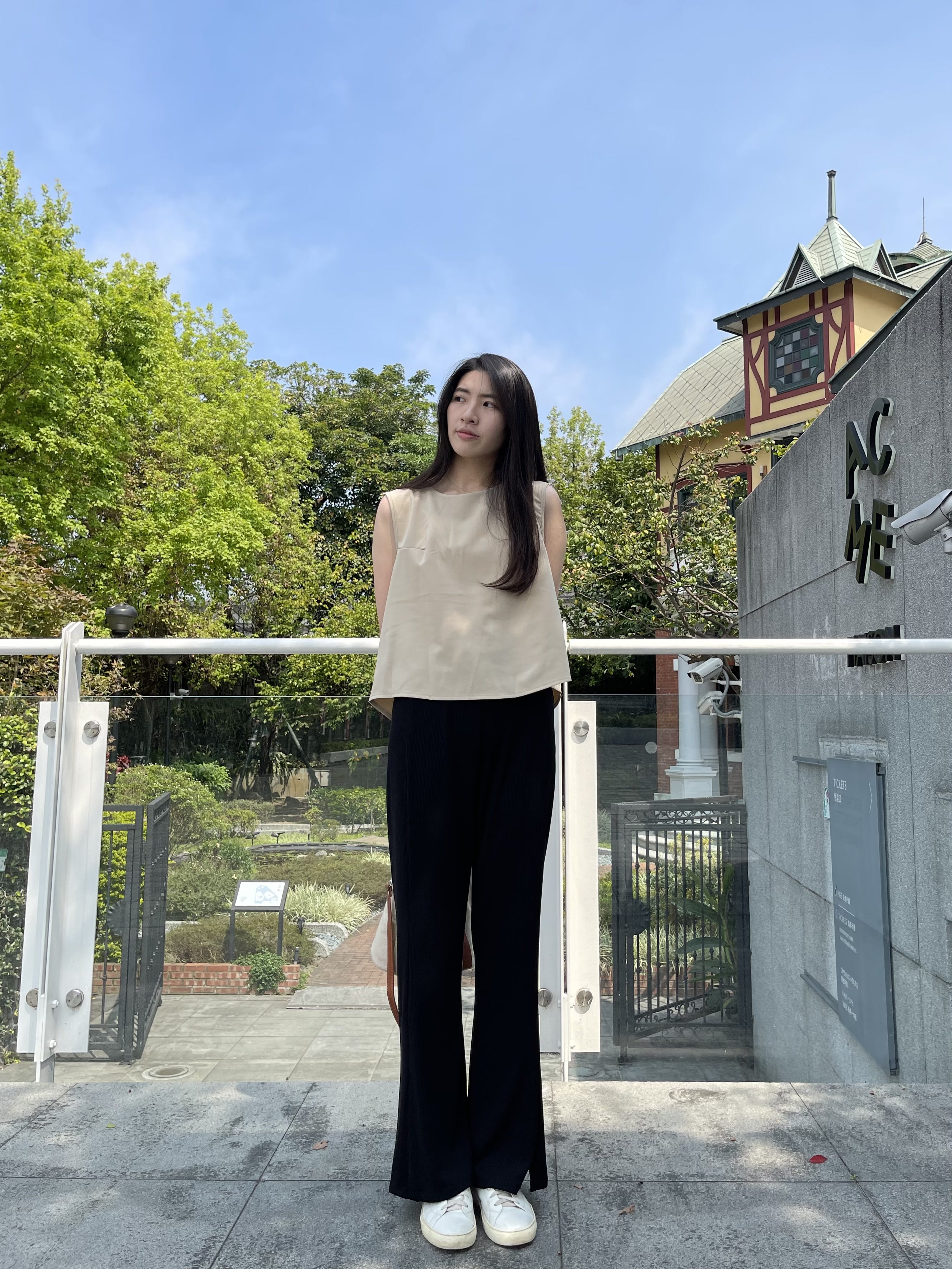 彈性鬆緊微喇叭開衩褲