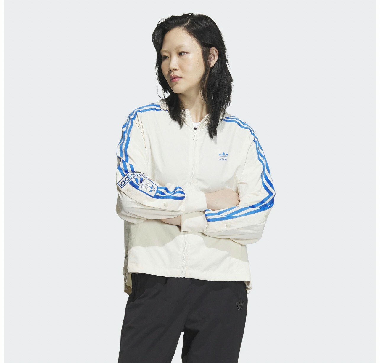 Adidas 連帽風衣外套 大口袋 防風拉鍊 春夏新款 白底藍條 IL6499 MAR-