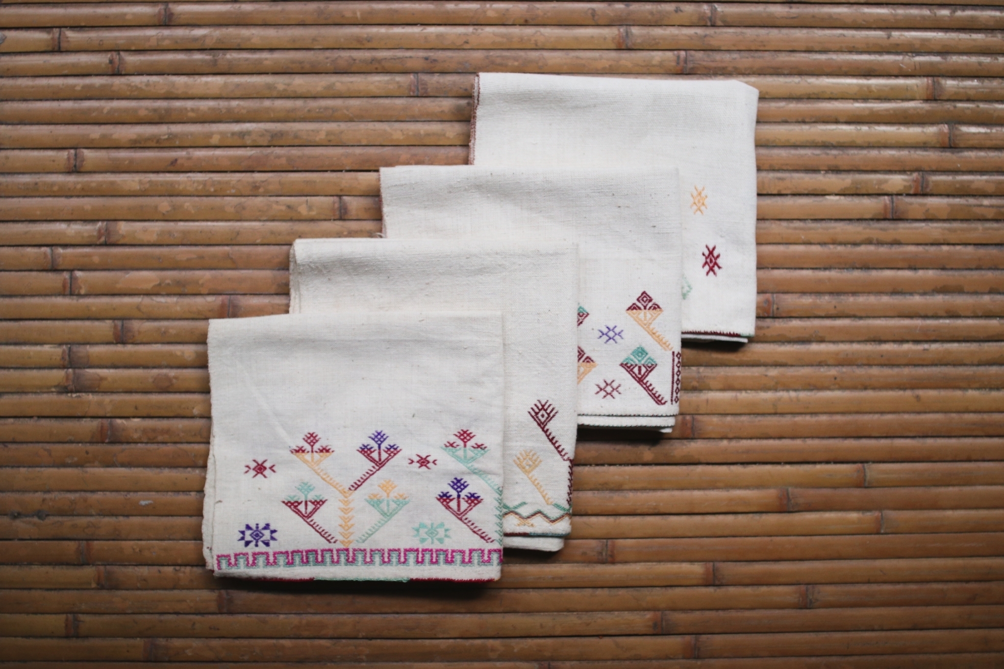 老刺繡手織巾