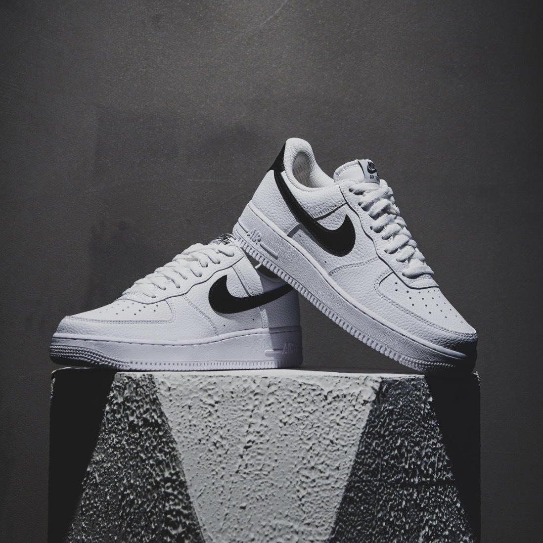 Nike Air Force 1 White & Black CT2302-100