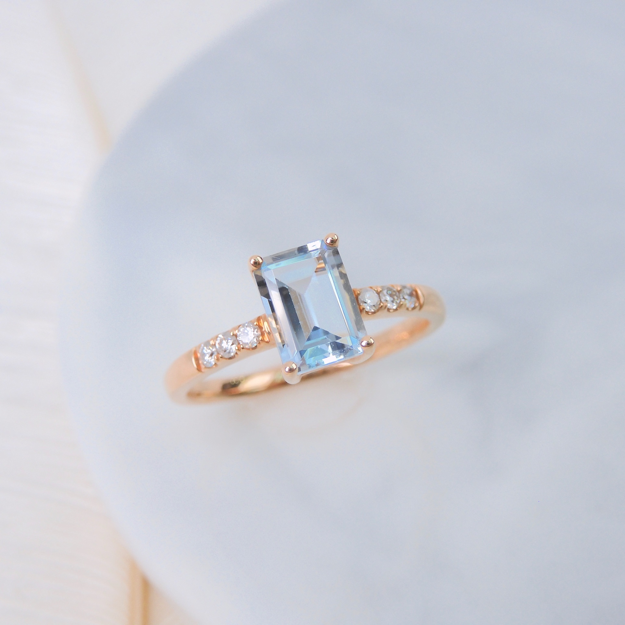 18K 玫瑰金 0.9ct 海藍寶戒指