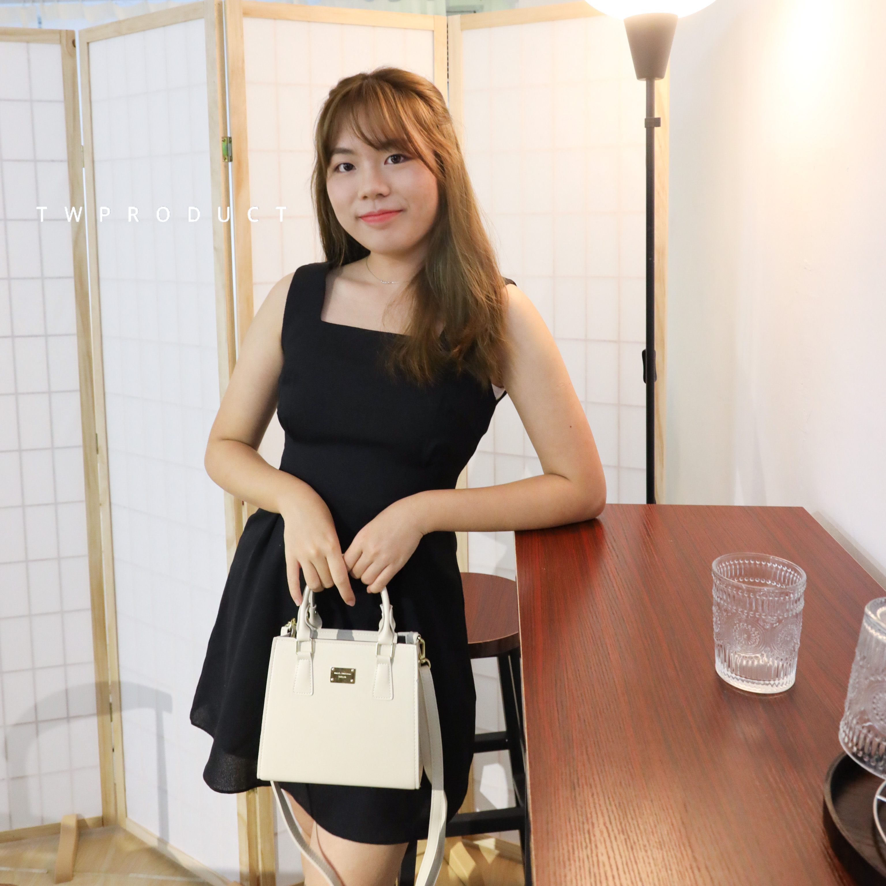 ✨||OPS98 ||成熟方領背心修腰連身裙