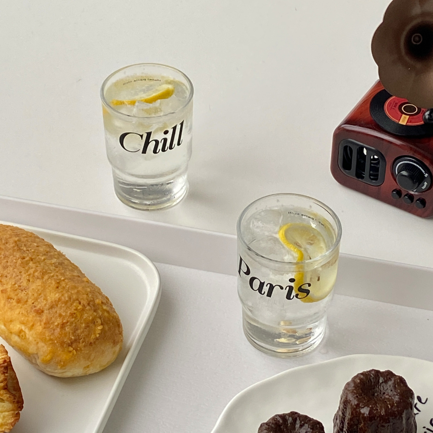 《1804》極簡風字母透明玻璃杯240ML