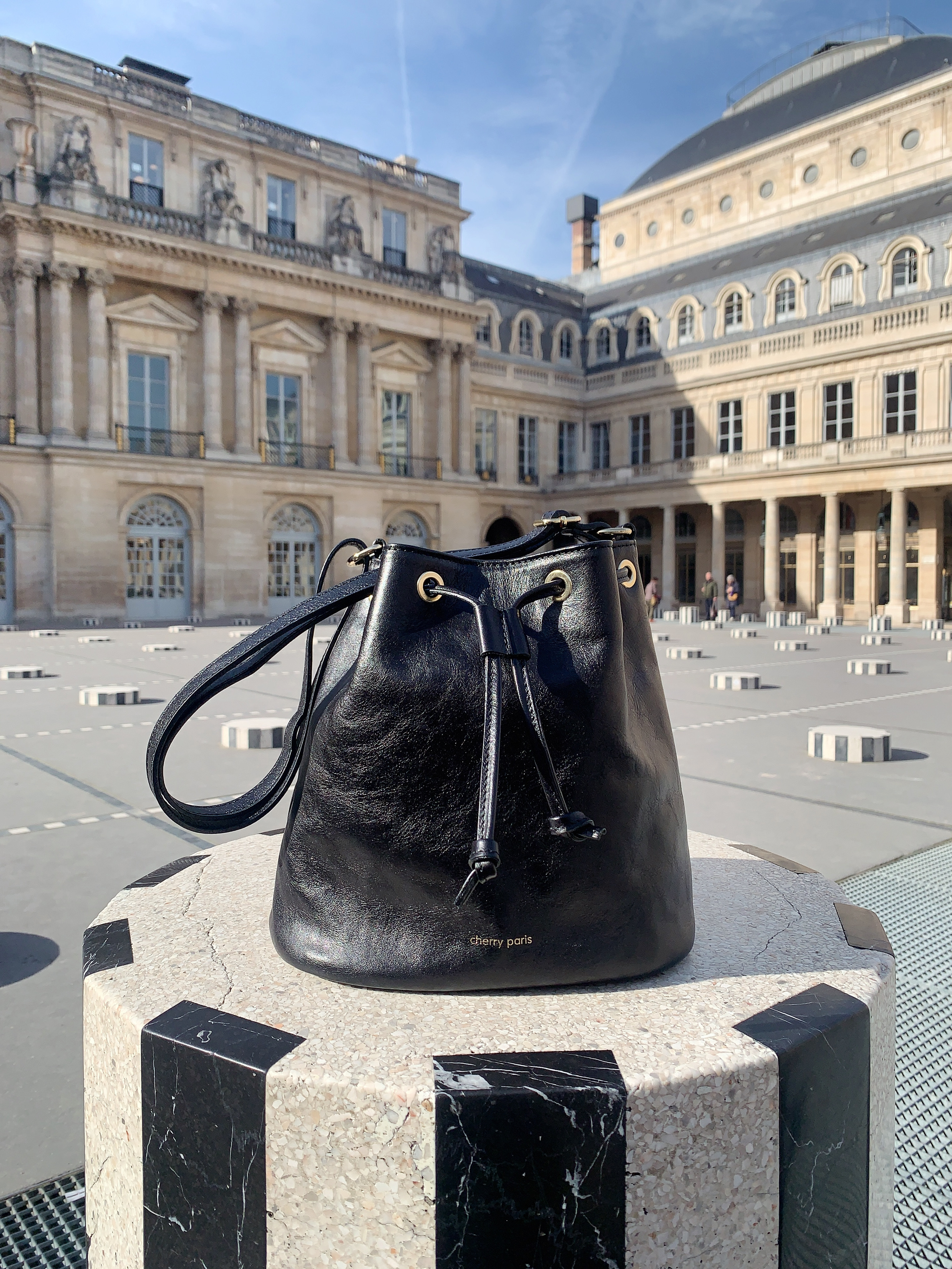 Cherry Paris Leather Bucket bag Linda 4009 Black 黑色