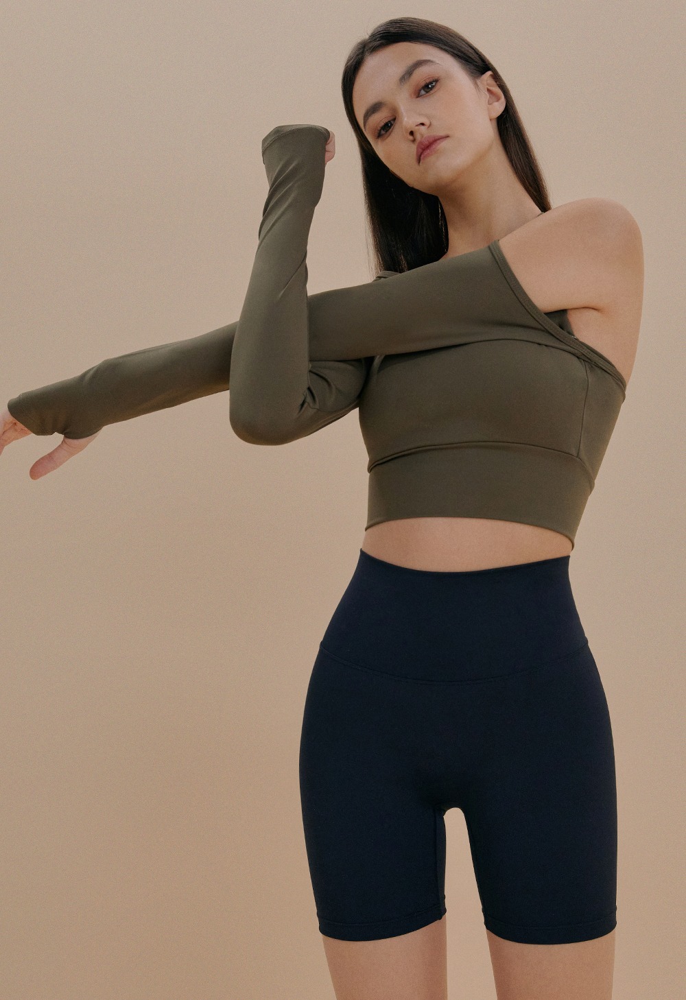 CONCHWEAR - Cut-off Sleeve Padded 剪裁袖上衣