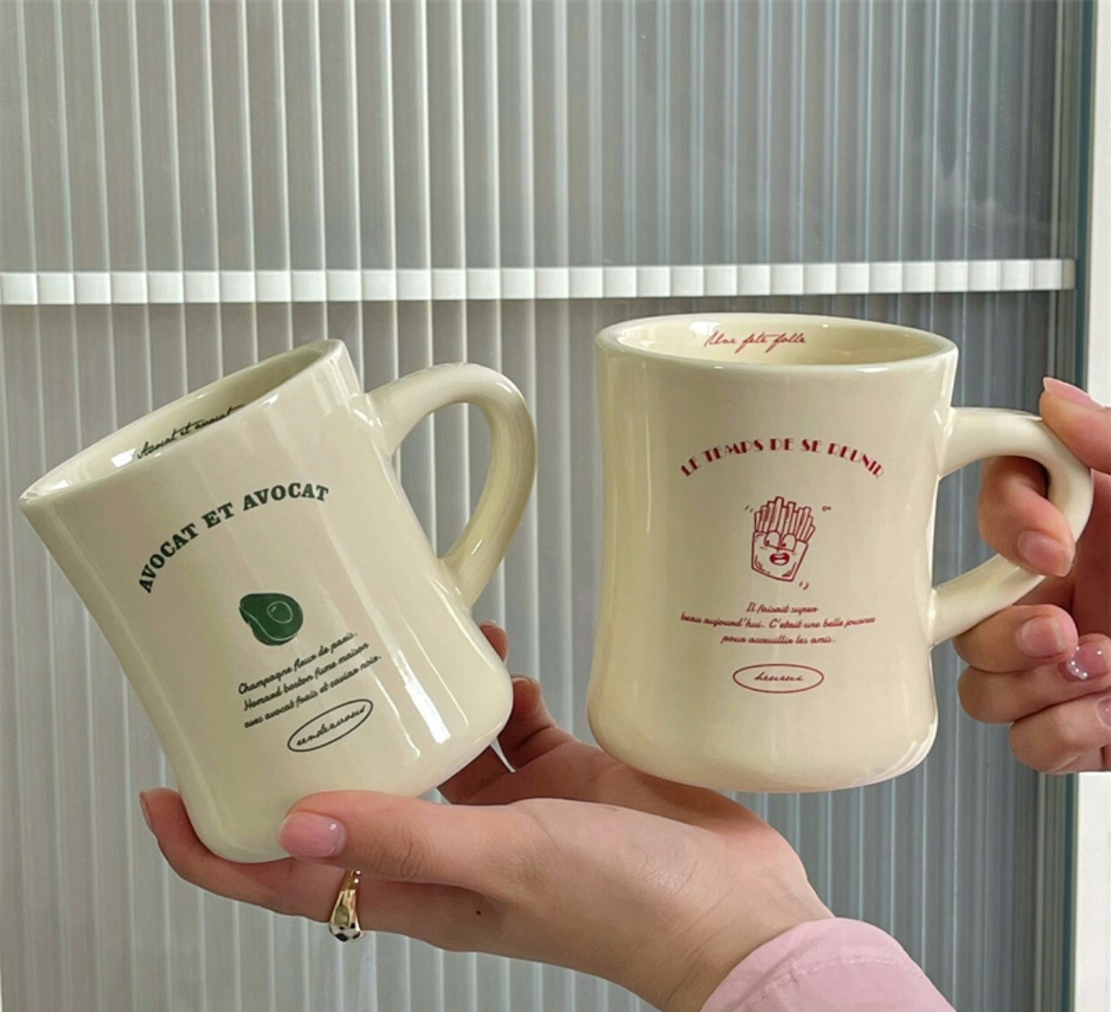 《1824》酪梨小蠻腰陶瓷曲線馬克杯400ML