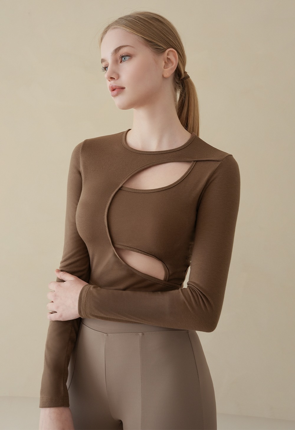 CONCHWEAR - More Soft Cutout 柔軟鏤空上衣